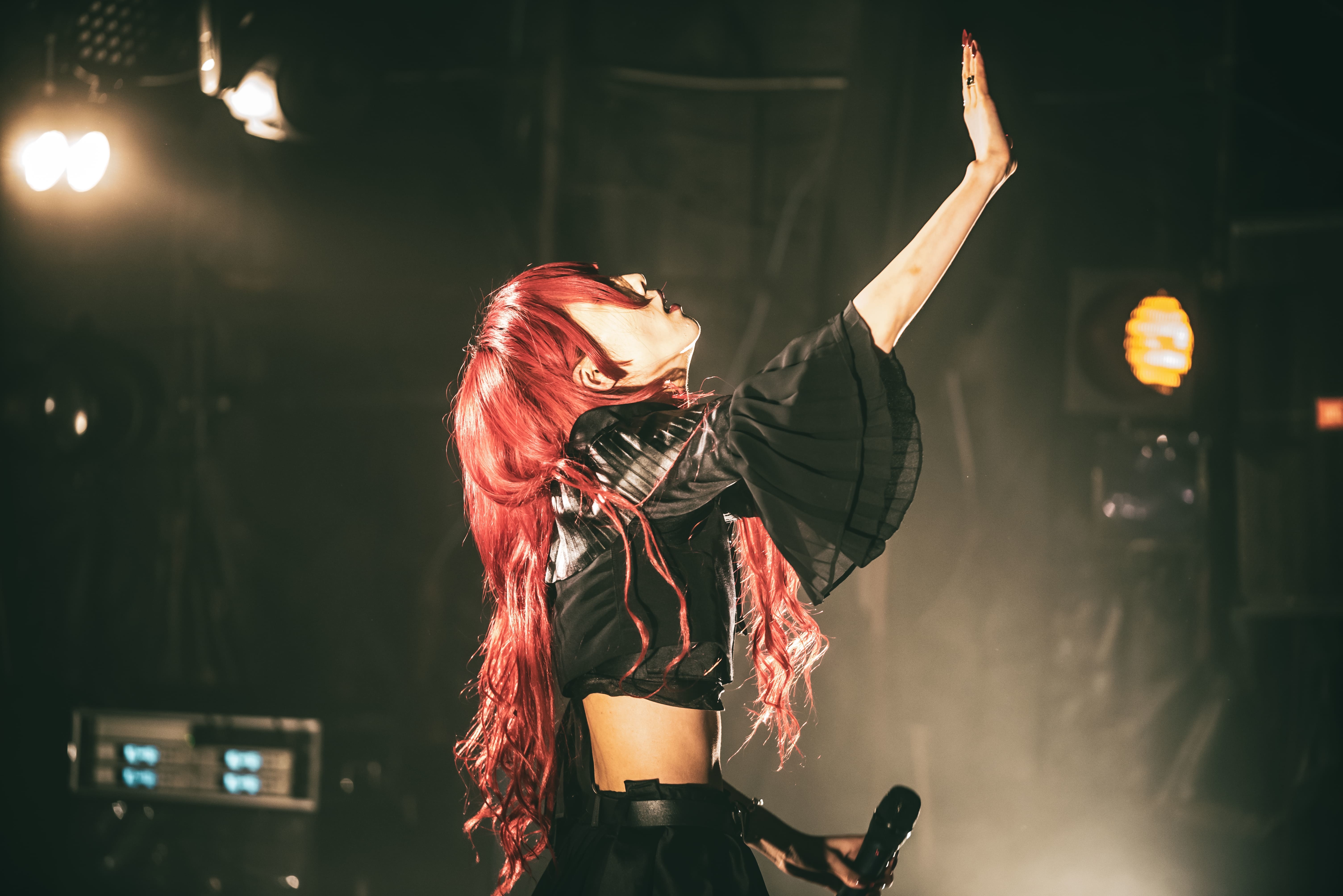 NightOwl、これまでに無かったアプローチの新曲たちを携え”完全な夜”を