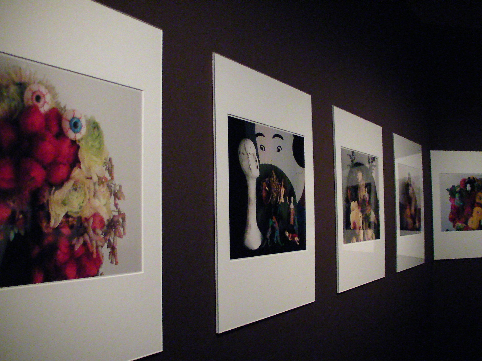 アラーキーが独自の死生観で生を激写する 『東京墓情 荒木経惟×ギメ