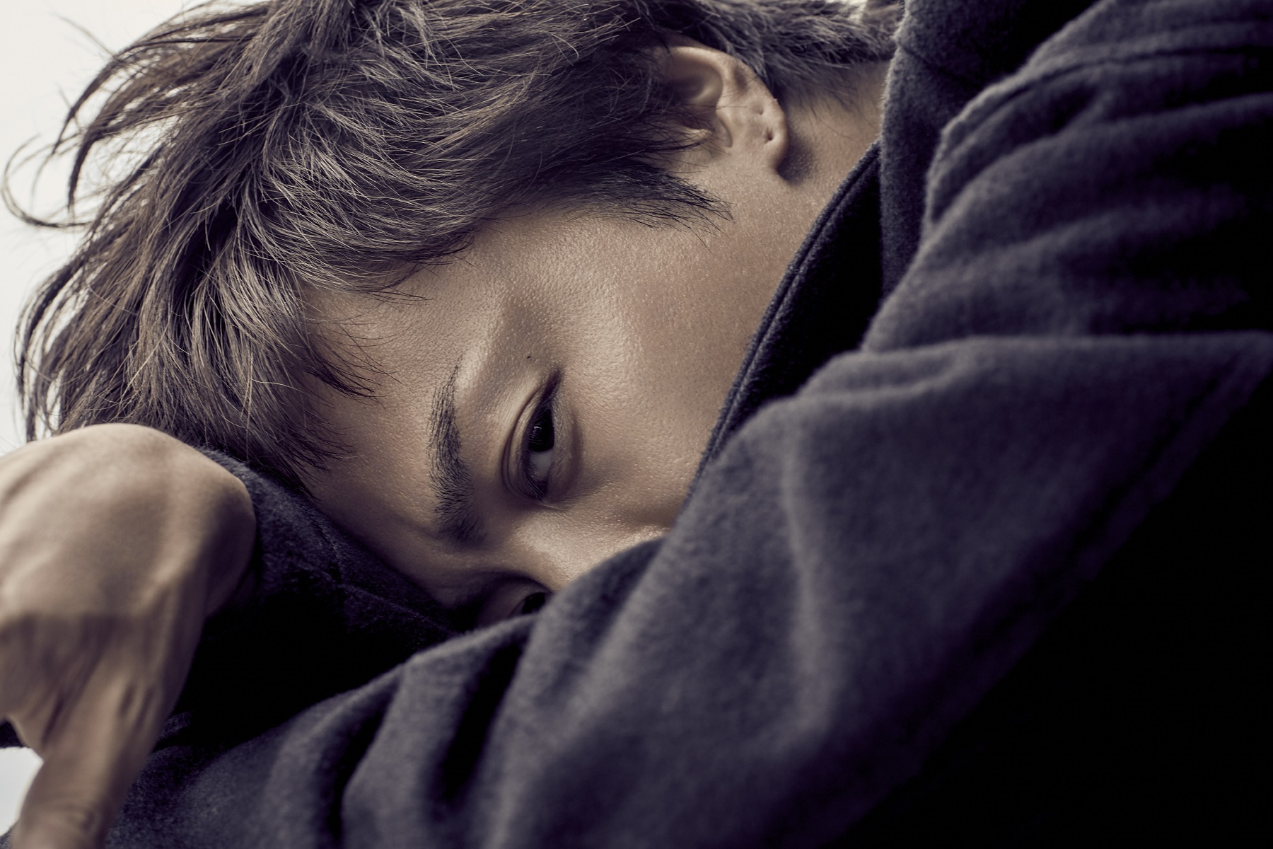 EXILE TAKAHIRO、新シングルのビジュアル＆ジャケット写真公開 “力強い