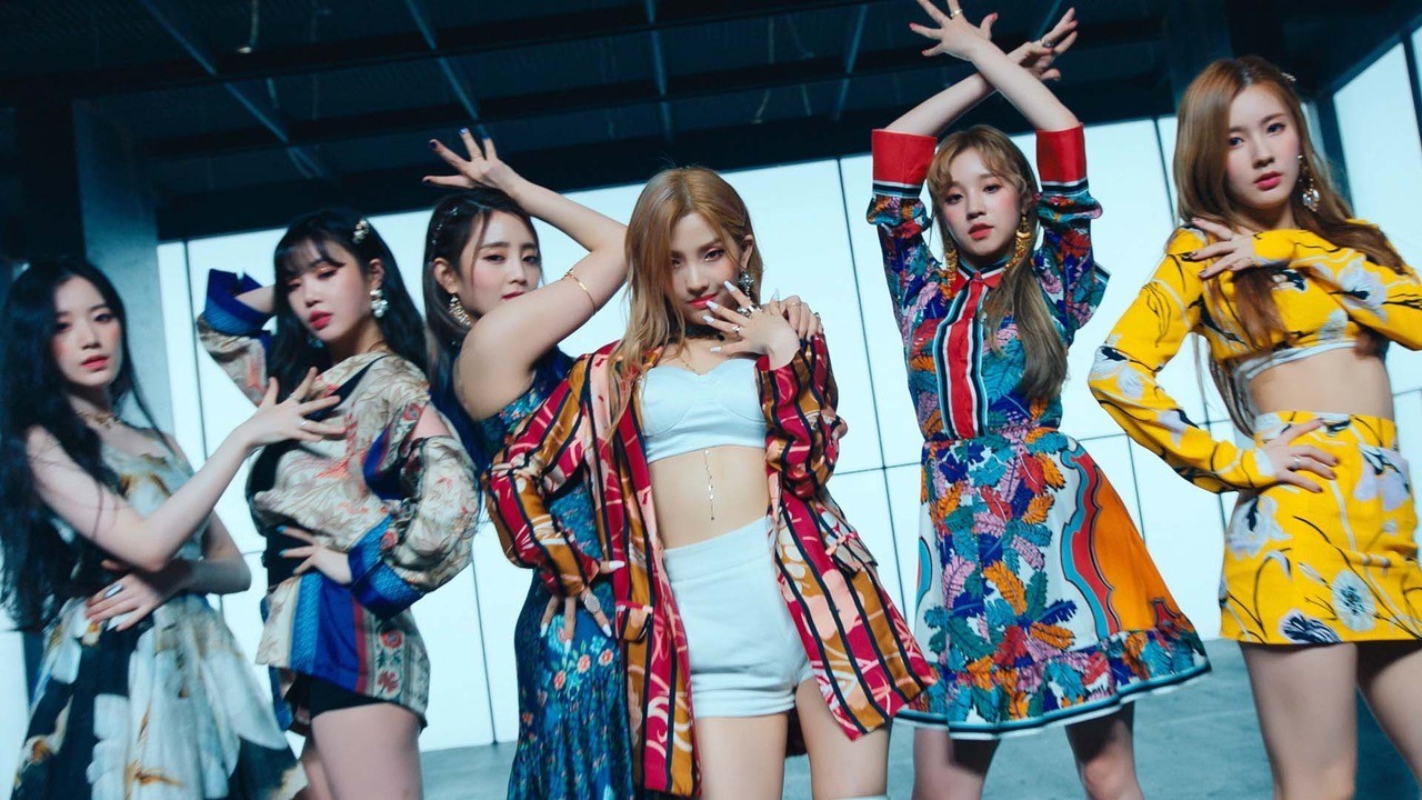 G)I-DLE 日本デビューに際して衣装やメイクを一新した「LATATA