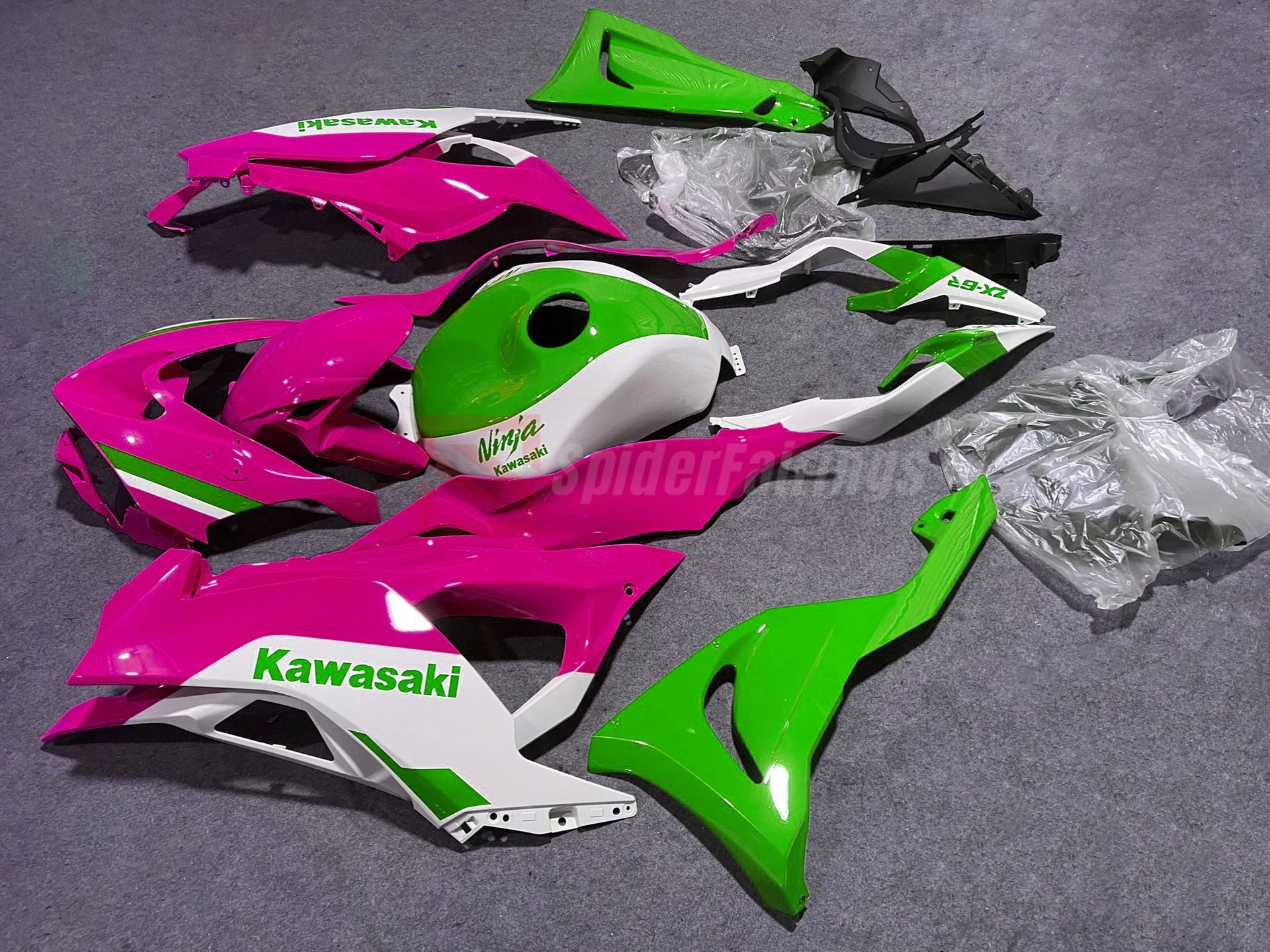 Gloss Green and Pink-Kawasaki ZX-6R 2024 – SpiderFairings