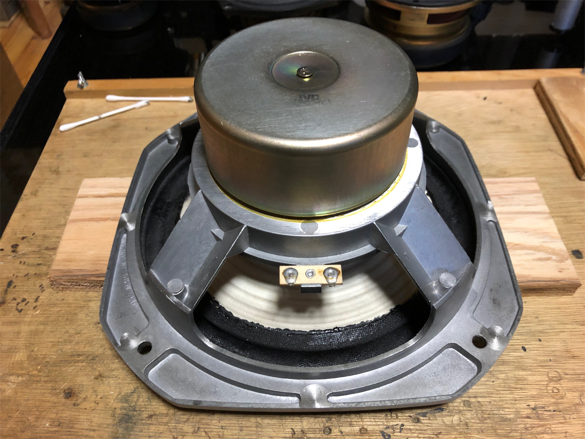 Victor ZERO-10F、こだわりのミドルサイズ3ウェイ | イイ音聞いてる？