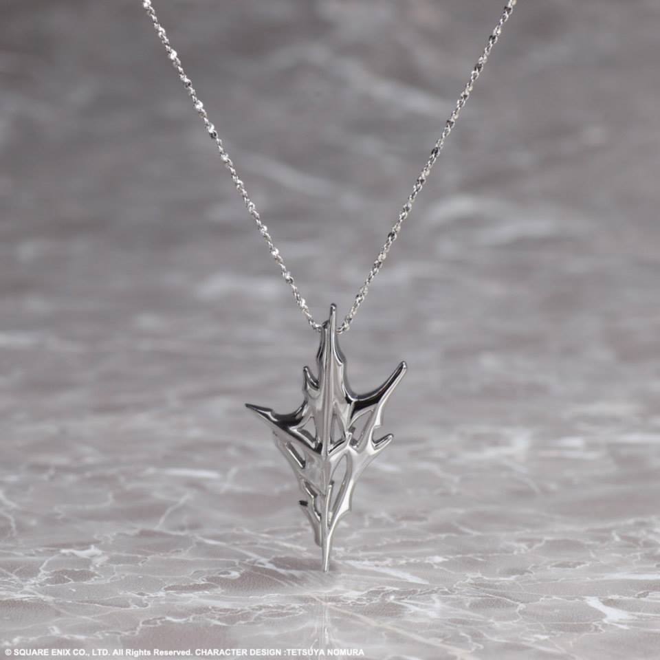 First Look at LIGHTNING RETURNS: FINAL FANTASY XIII Silver Pendant