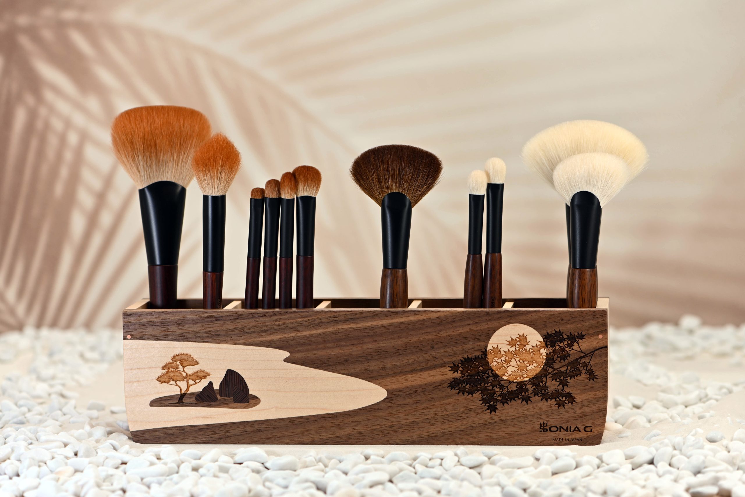 Japanese Gardens Brush Holder – Sweet Makeup Temptations