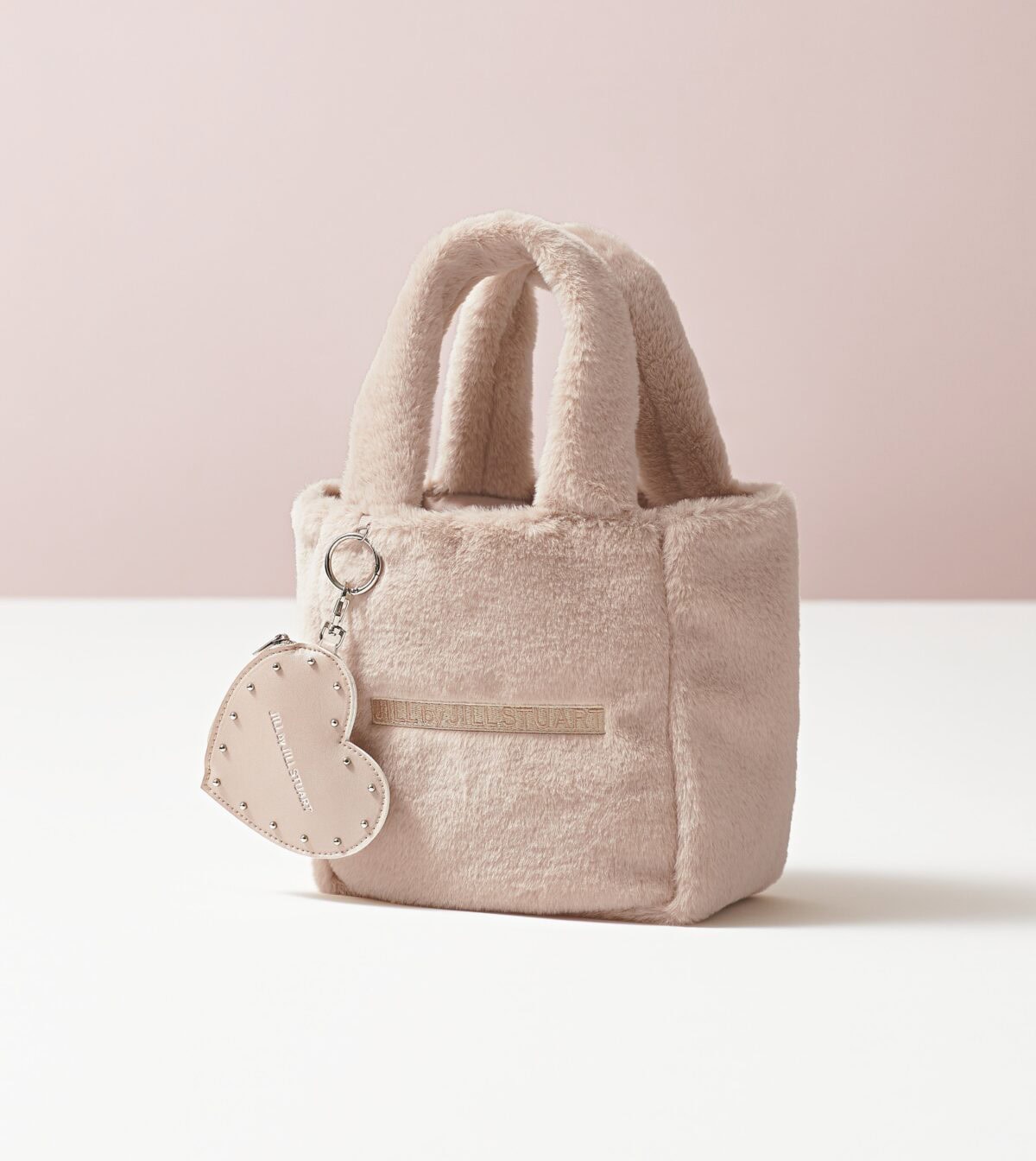 今田美桜が表紙♡ 付録はジル バイ ジルスチュアートのふわふわファー