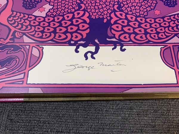 本日の一枚(特別編)】100％本物直筆サイン入り ～ 絶大な人気を集める