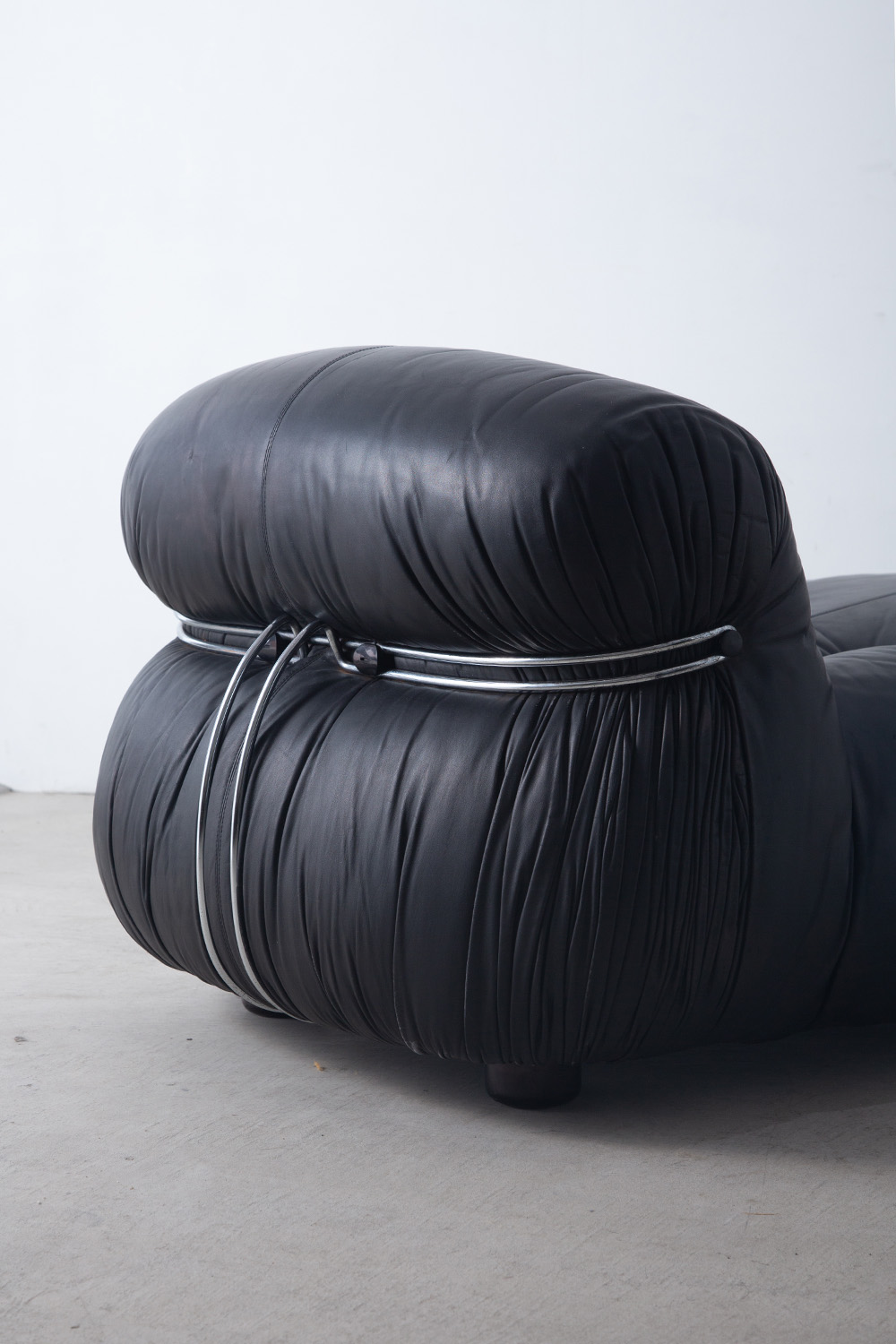 stoop | 'SORIANA' Long Seat Sofa by Afra and Tobia Scarpa for