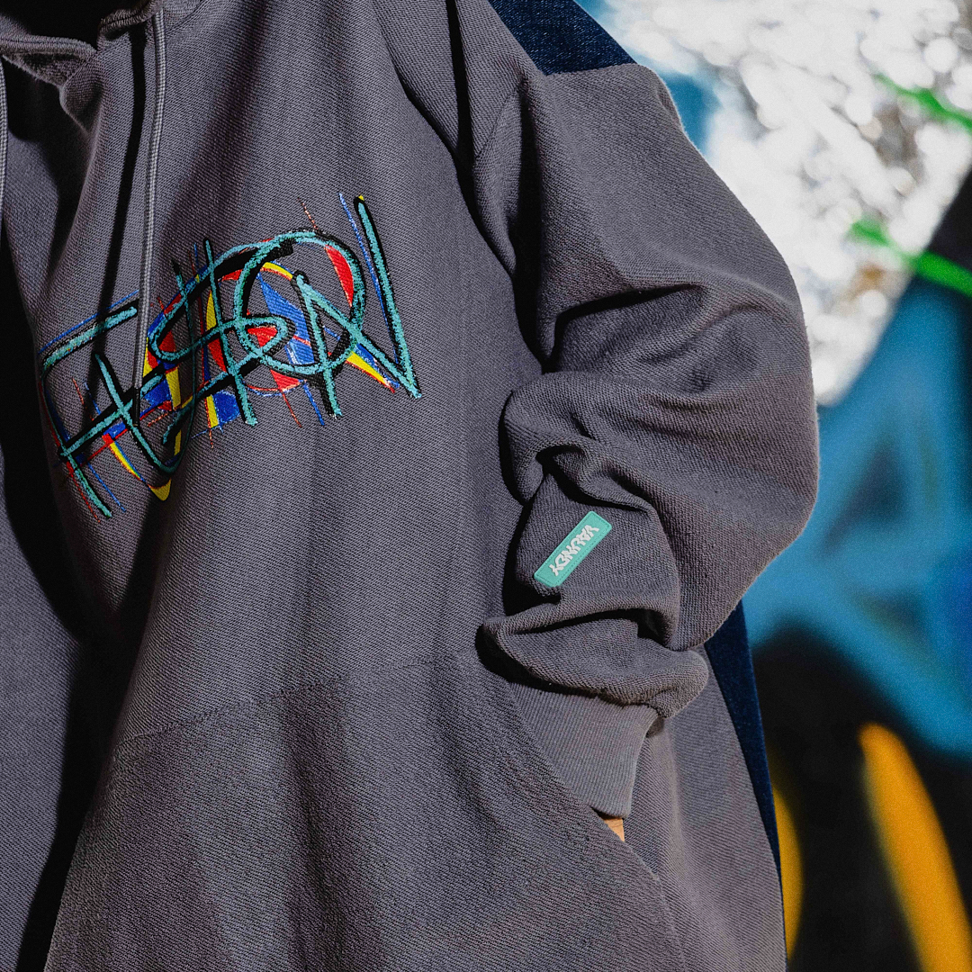 商品詳細ページ | Vaundy ONLINE STORE | Logo Hoodie 
