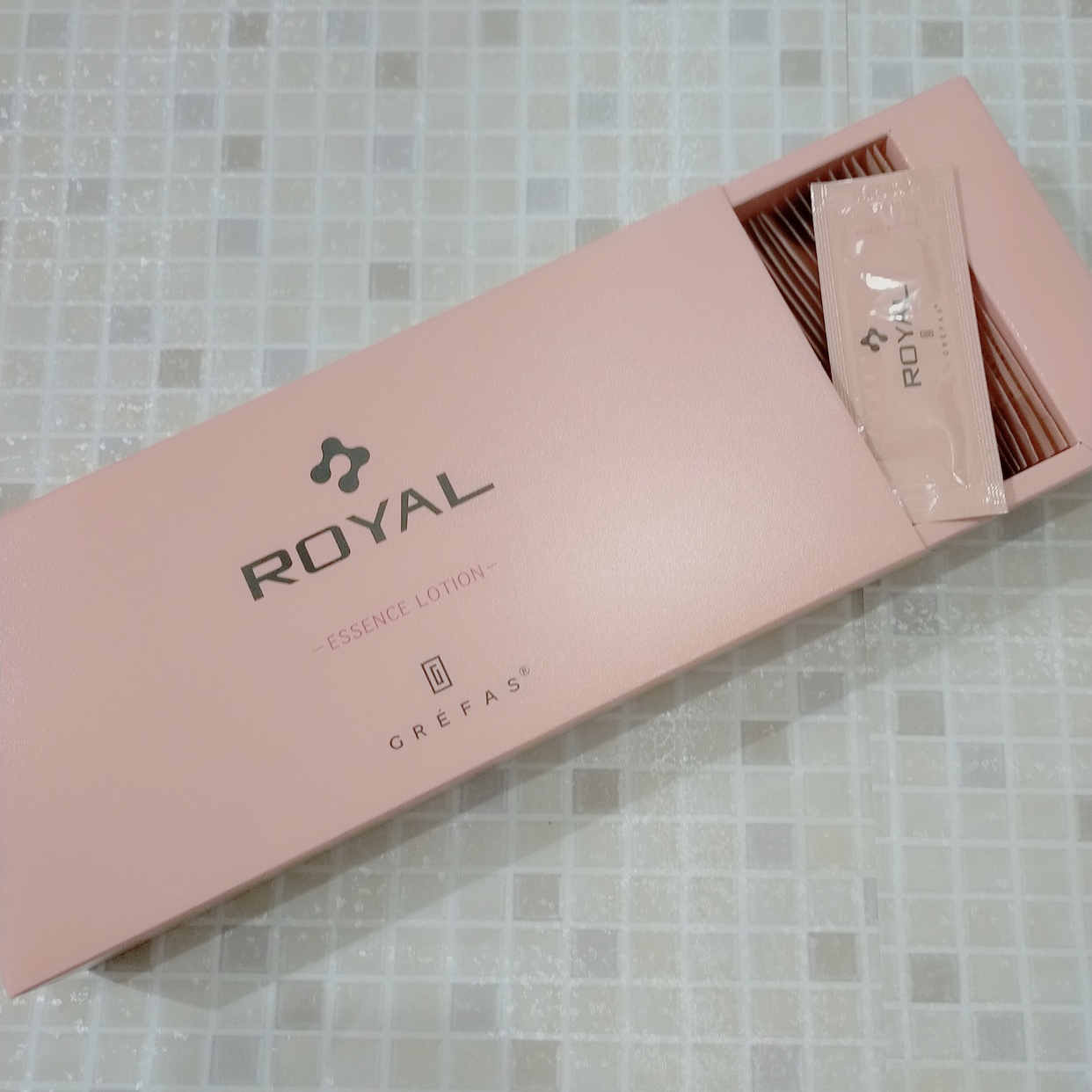 GRÉFAS ROYAL(グレファスロイアル) エッセンスローションの悪い口コミ