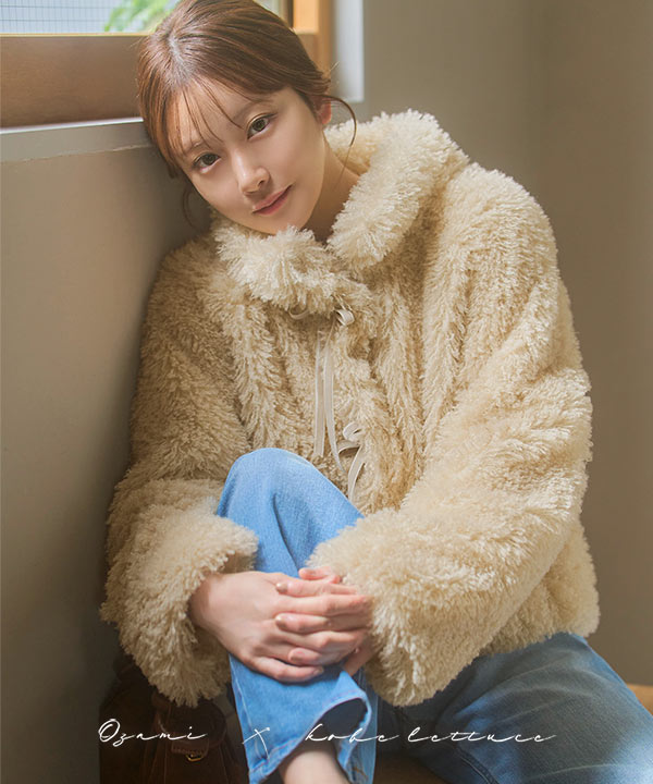 小澤美里さんコラボ ]リボンブローチつきエコファーショートコート