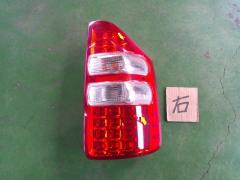 右テールランプ 81551-28590 ZRR70W ノア 対応 高品質中古パーツ
