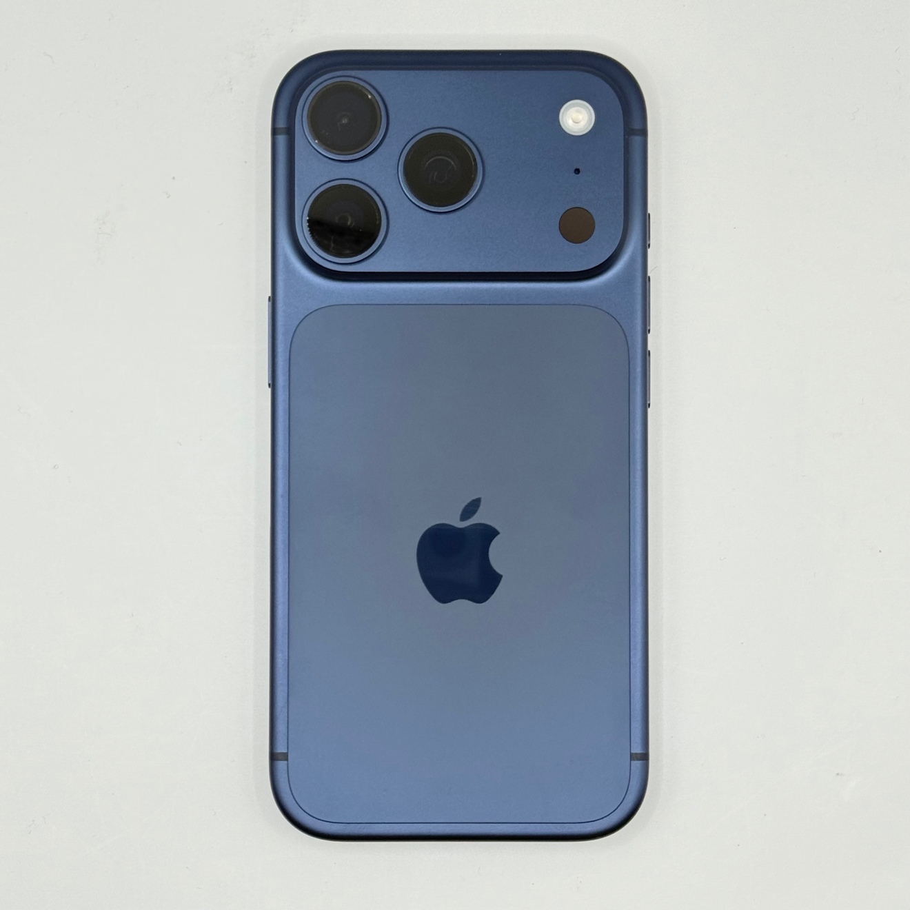 BT100%充放電1回】 iPhone 17 Pro 256GB SIMフリー ディープブルー