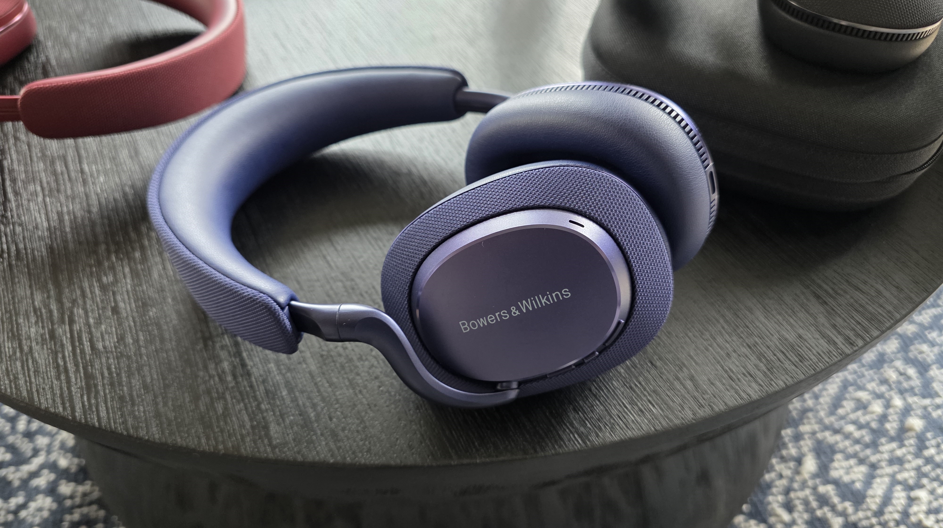 Bowers & Wilkins Px7 S3 Sound as Good as They Look [Preview] – G