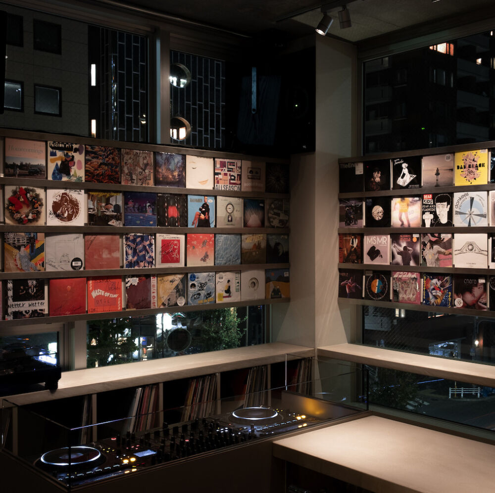 和久井沙良、客演にモノンクル・吉田沙良を迎えた新曲「tietie」本日