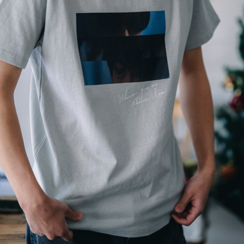 君が誰で、僕が誰でも Tシャツ【グッズ】 | King & Prince | UNIVERSAL