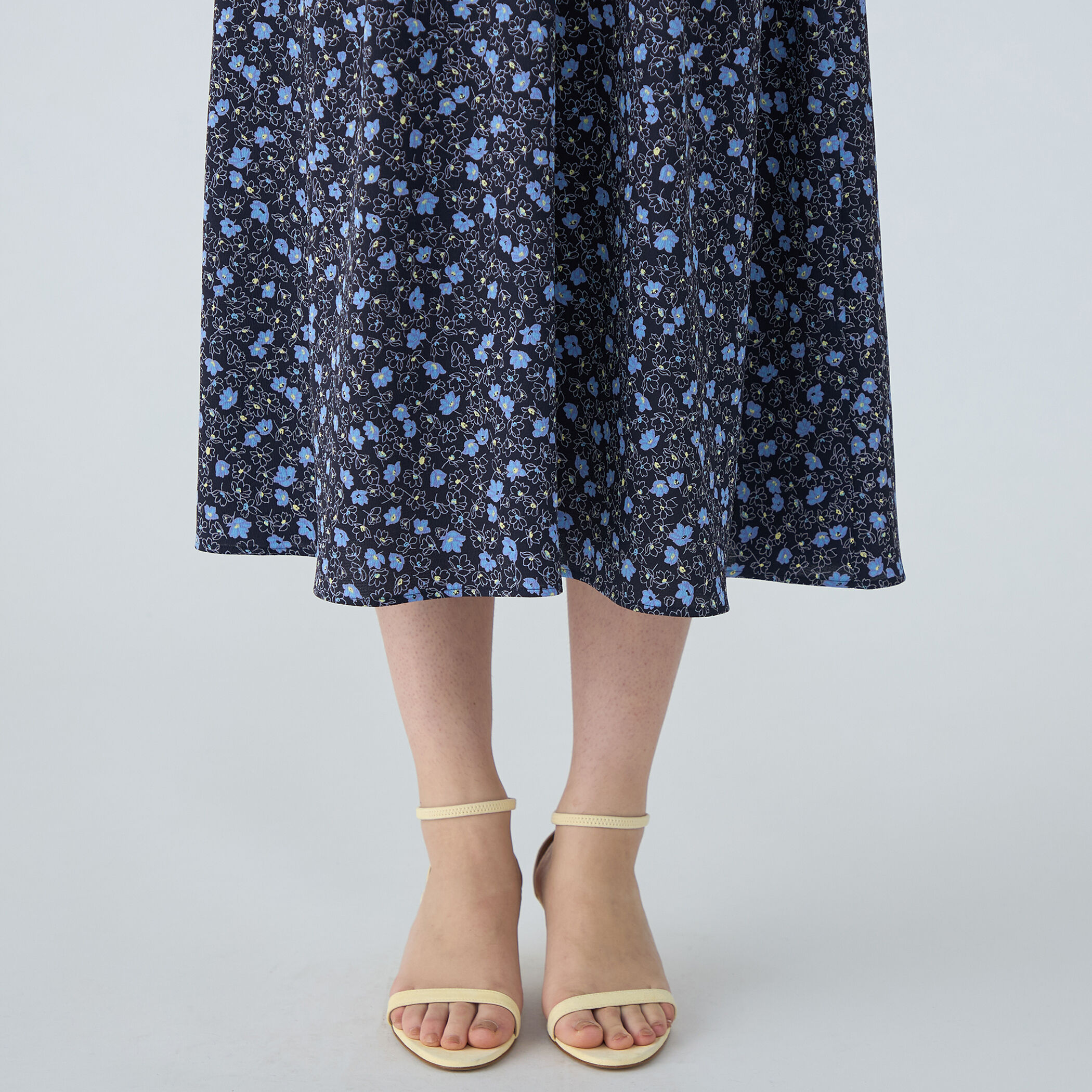 レジェフラワープリント ギャザートップワンピース｜トゥモローランド