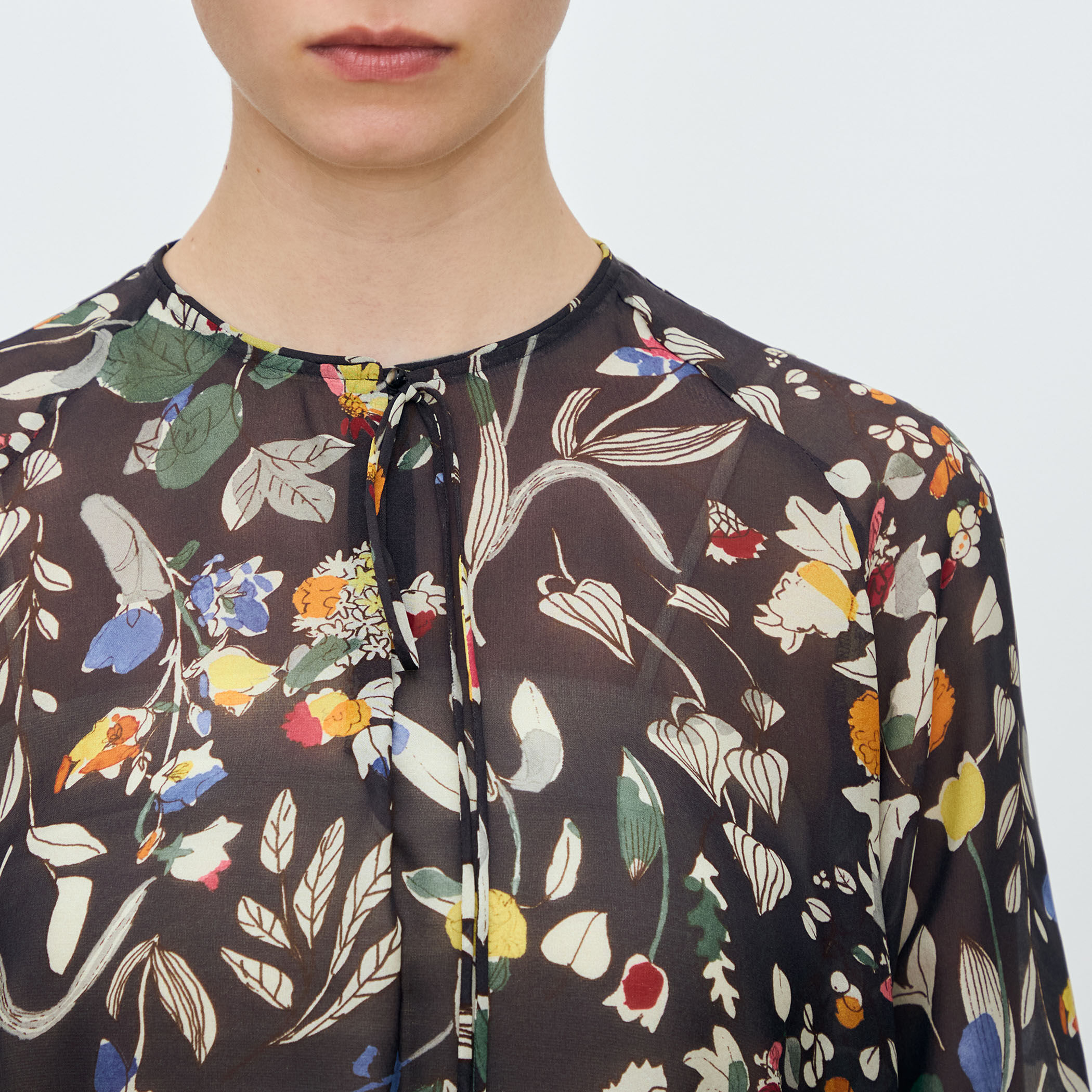 マンダフラワープリント ボウタイブラウス｜トゥモローランド 公式通販