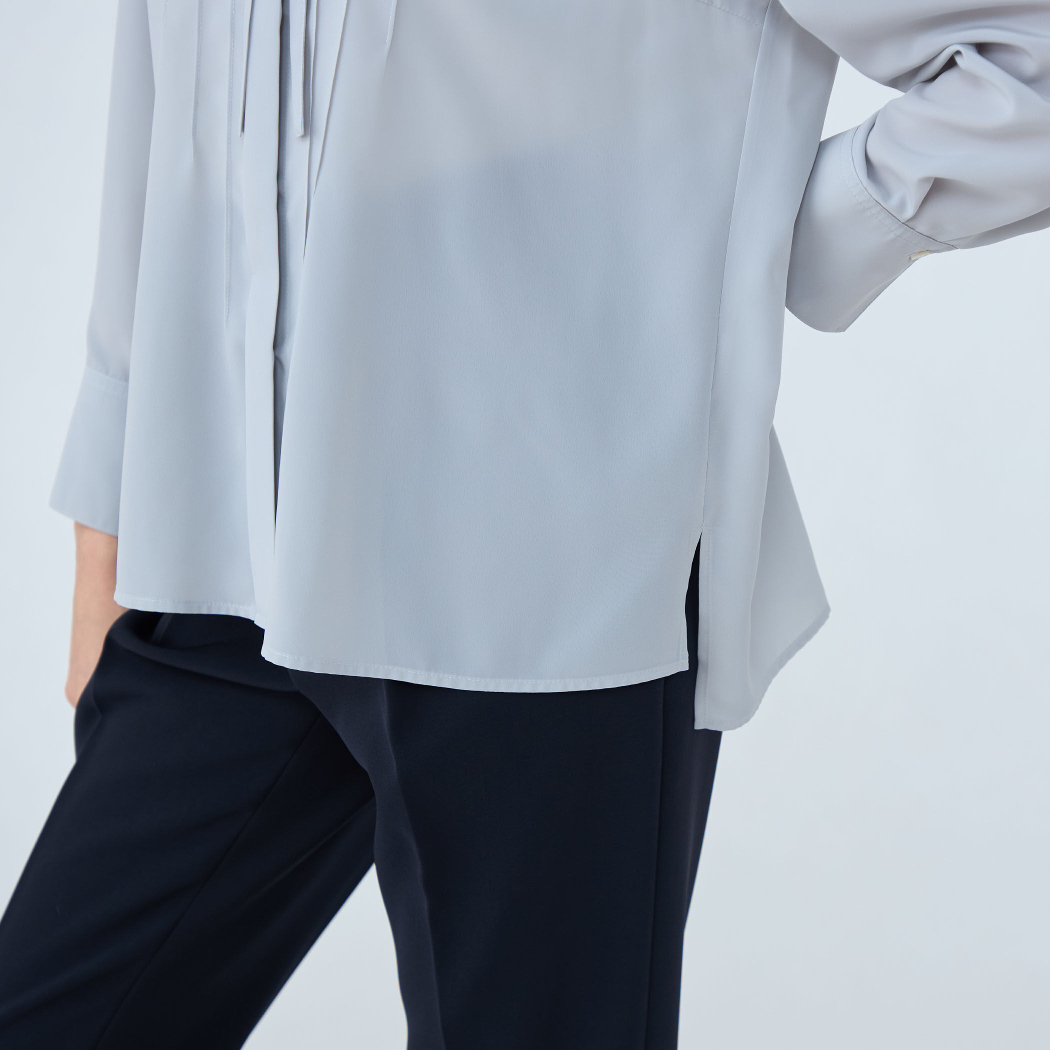 クリアデシン ボウタイブラウス｜トゥモローランド 公式通販