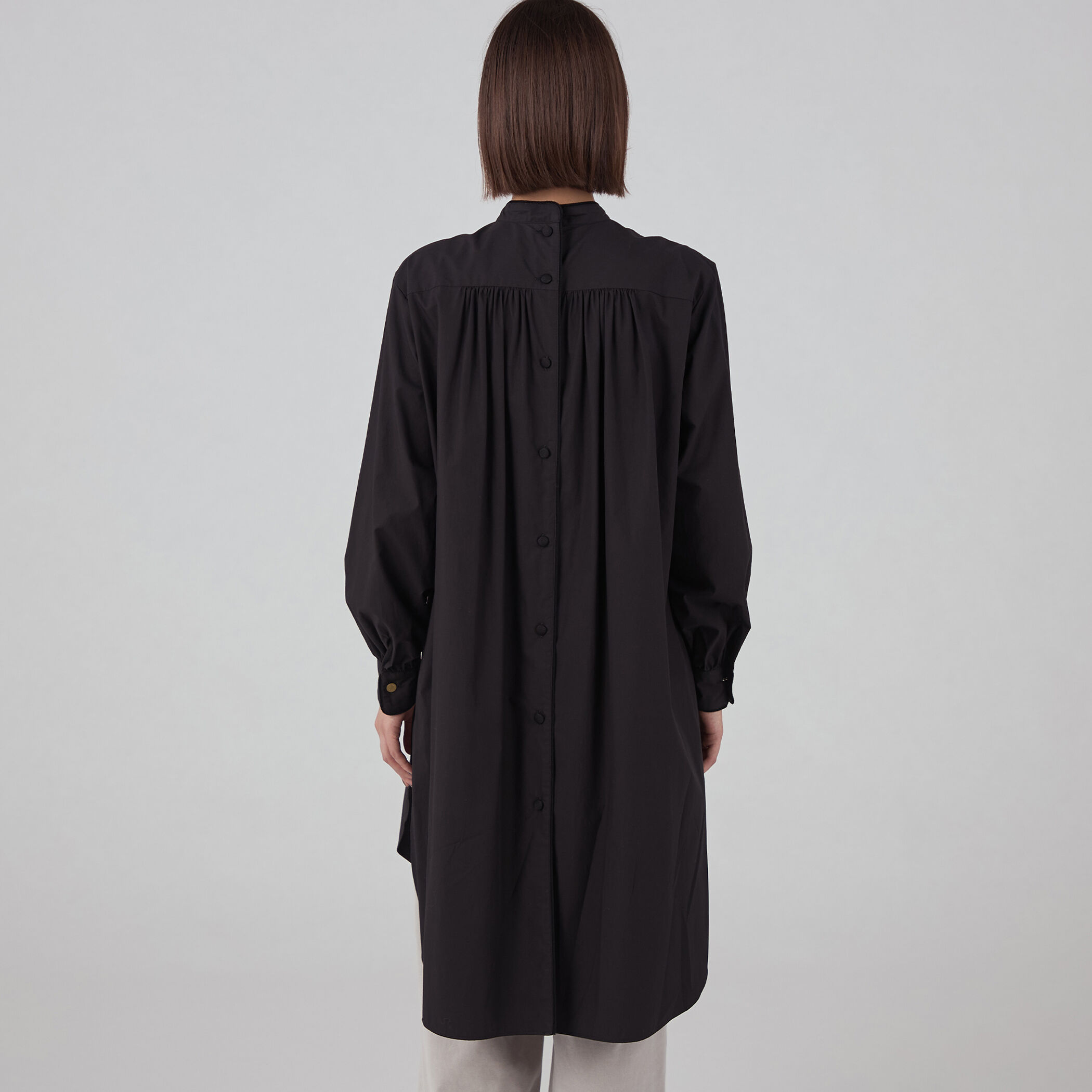 ブラックコンビネーション ロングブラウス｜トゥモローランド 公式通販