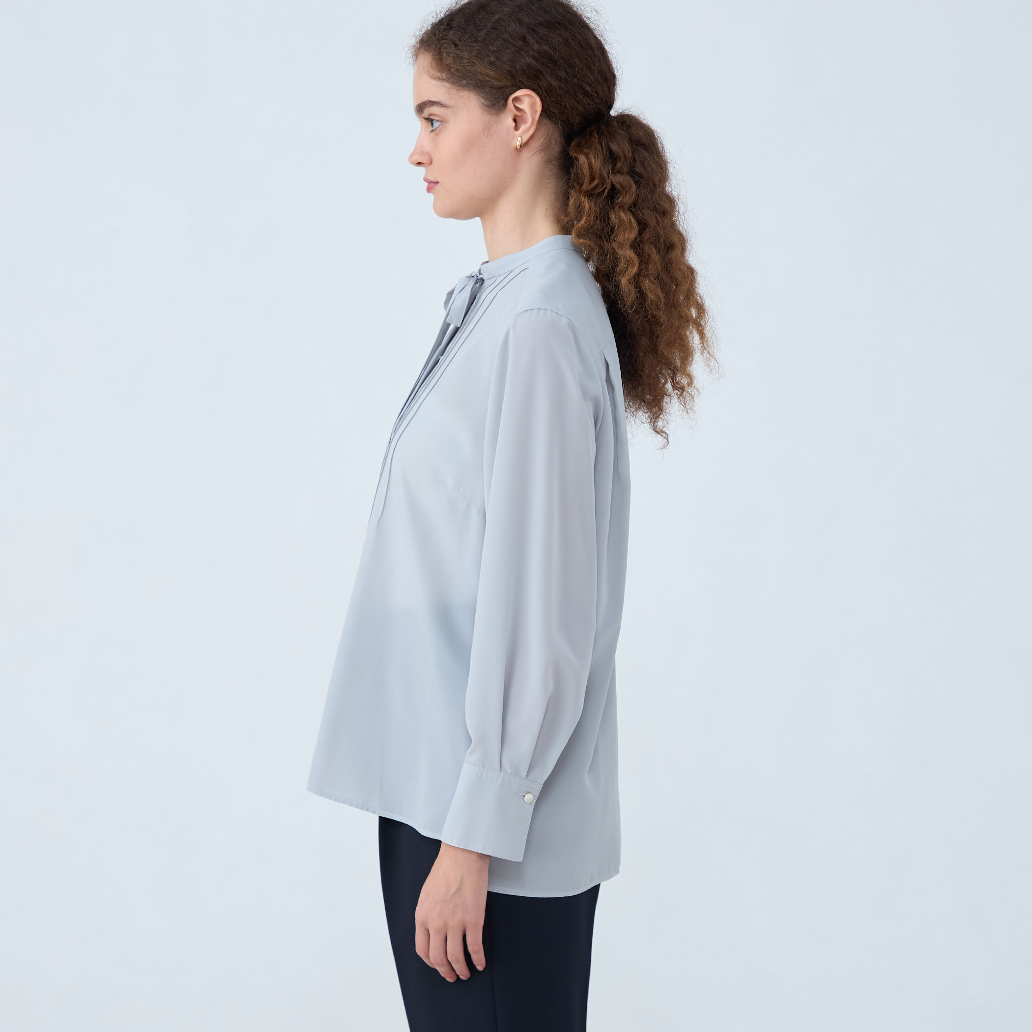 クリアデシン ボウタイブラウス｜トゥモローランド 公式通販