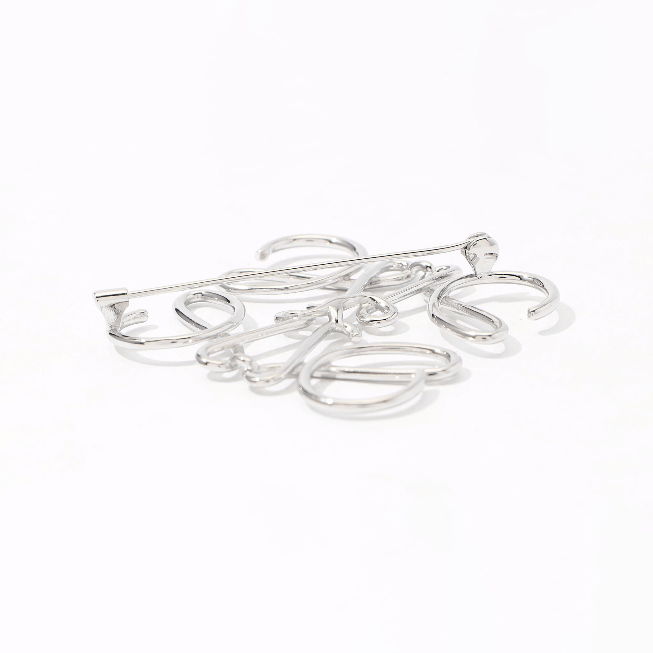 LOEWE アナグラムブローチ｜トゥモローランド 公式通販