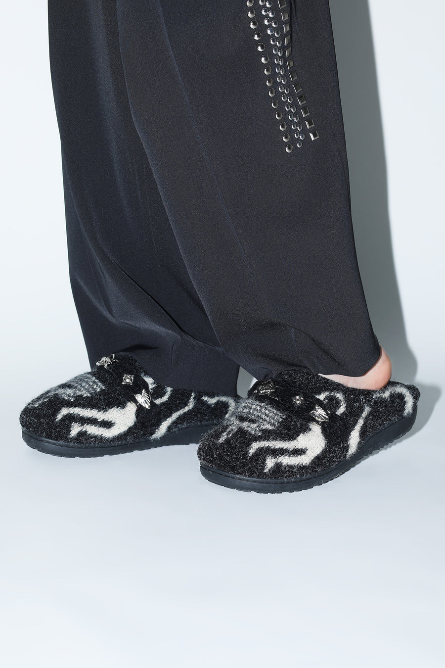 KNIT SLIP-ON TOGA×SUBU – TOGA ONLINE STORE