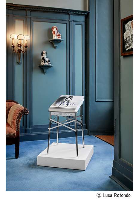 ARTIST NEWS】20世紀を代表する巨匠ヘルムート・ニュートンの⽣誕100