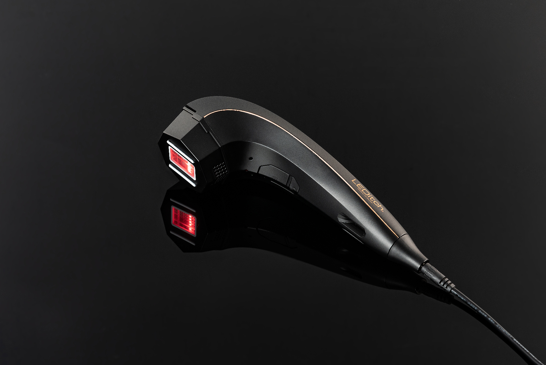 7/21(火)】ムダ毛も美肌もこれ1台で！世界初のホームケア用 LED美容器