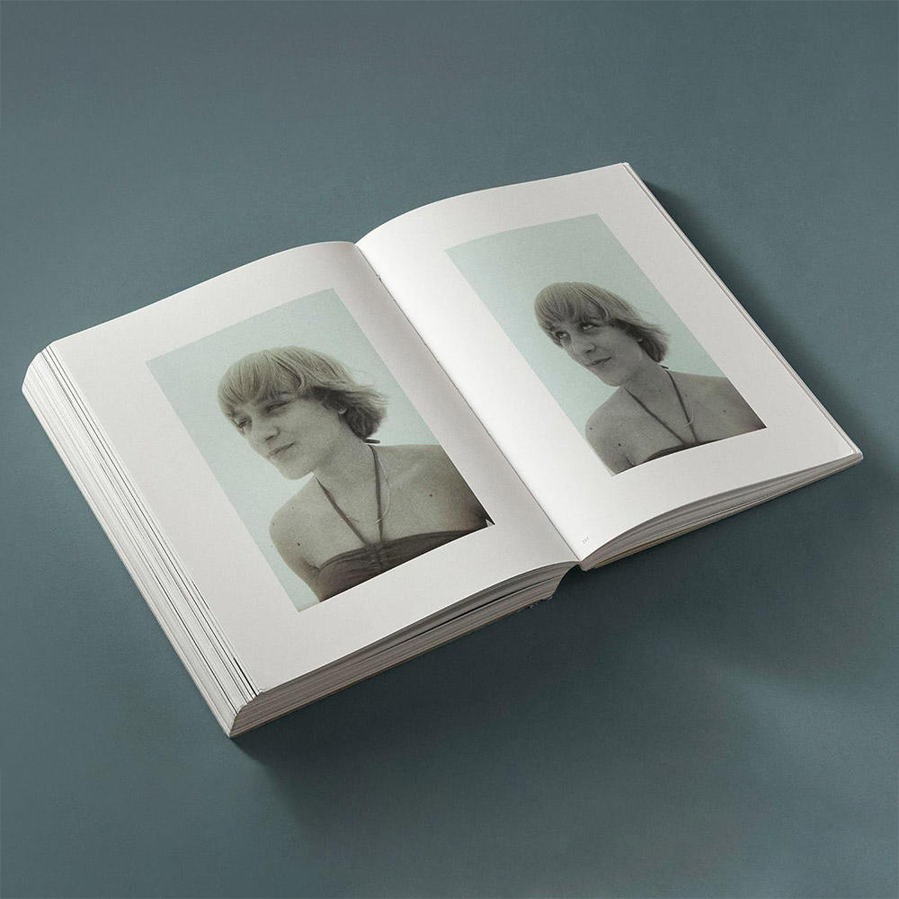 Out of Date': Pola Pan 1984-1996 by Mark Borthwick（マーク・ボス