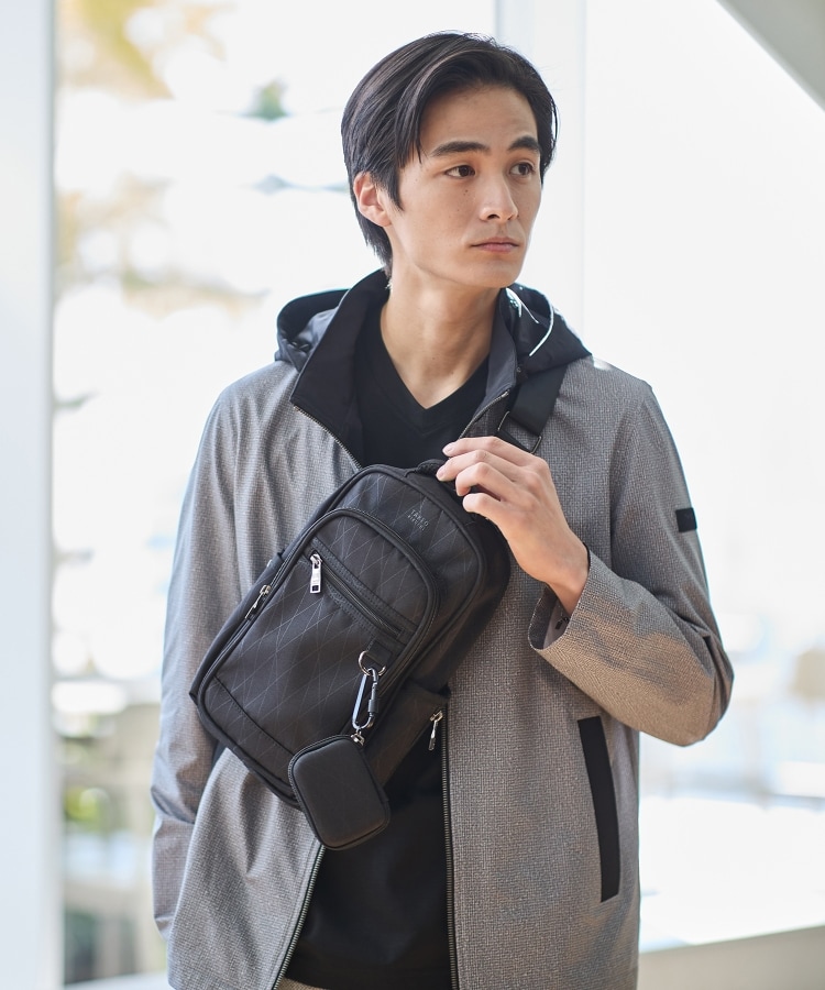 多機能・軽量】NEWシャドーライン ボディバック（ボディバッグ