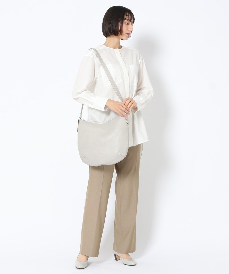 ソーロ】レザーショルダーバッグ M 2WAY 本革（商品番号：P25-20609