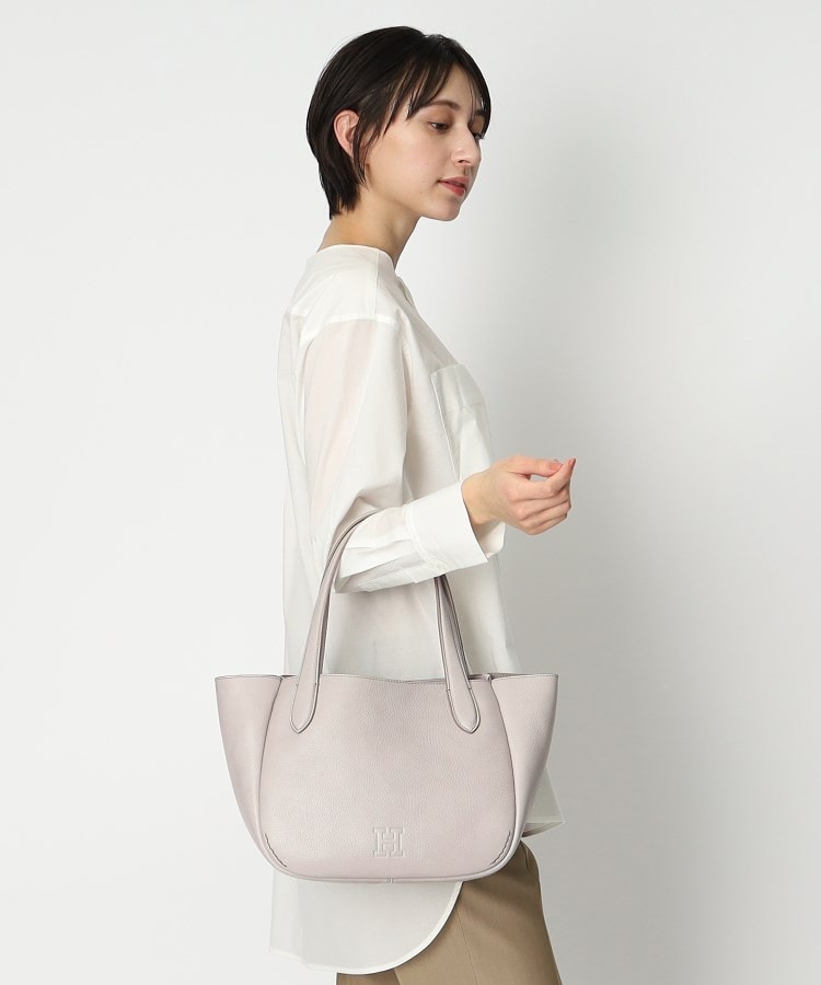 カーラ】レザートートバッグ M 本革（商品番号：P25-20319）（トート