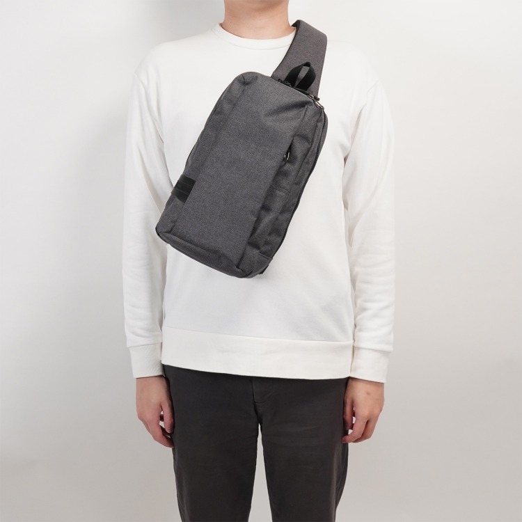 ace.／エース ホバーライト2 ボディバッグ 67611(01：ブラック): ace