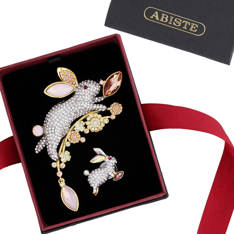 Designer's Voice】干支ブローチの魅力を深堀り♡ - アビステ/ABISTE