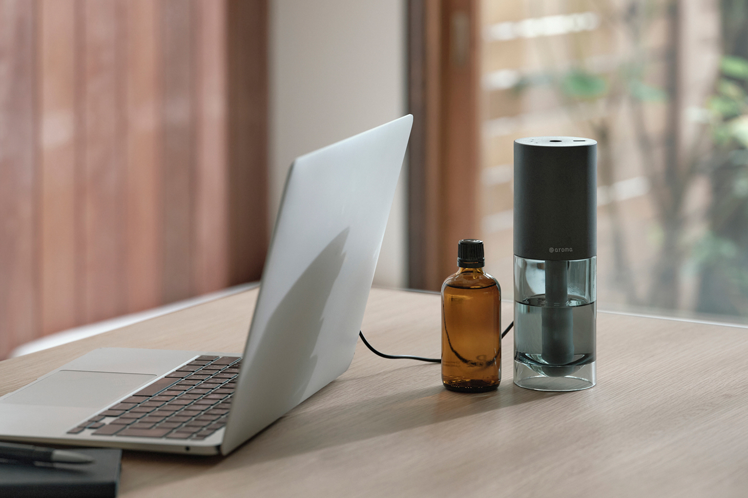 パワフルでスタイリッシュ 手軽な静音ディフューザー | アロマ専門通販