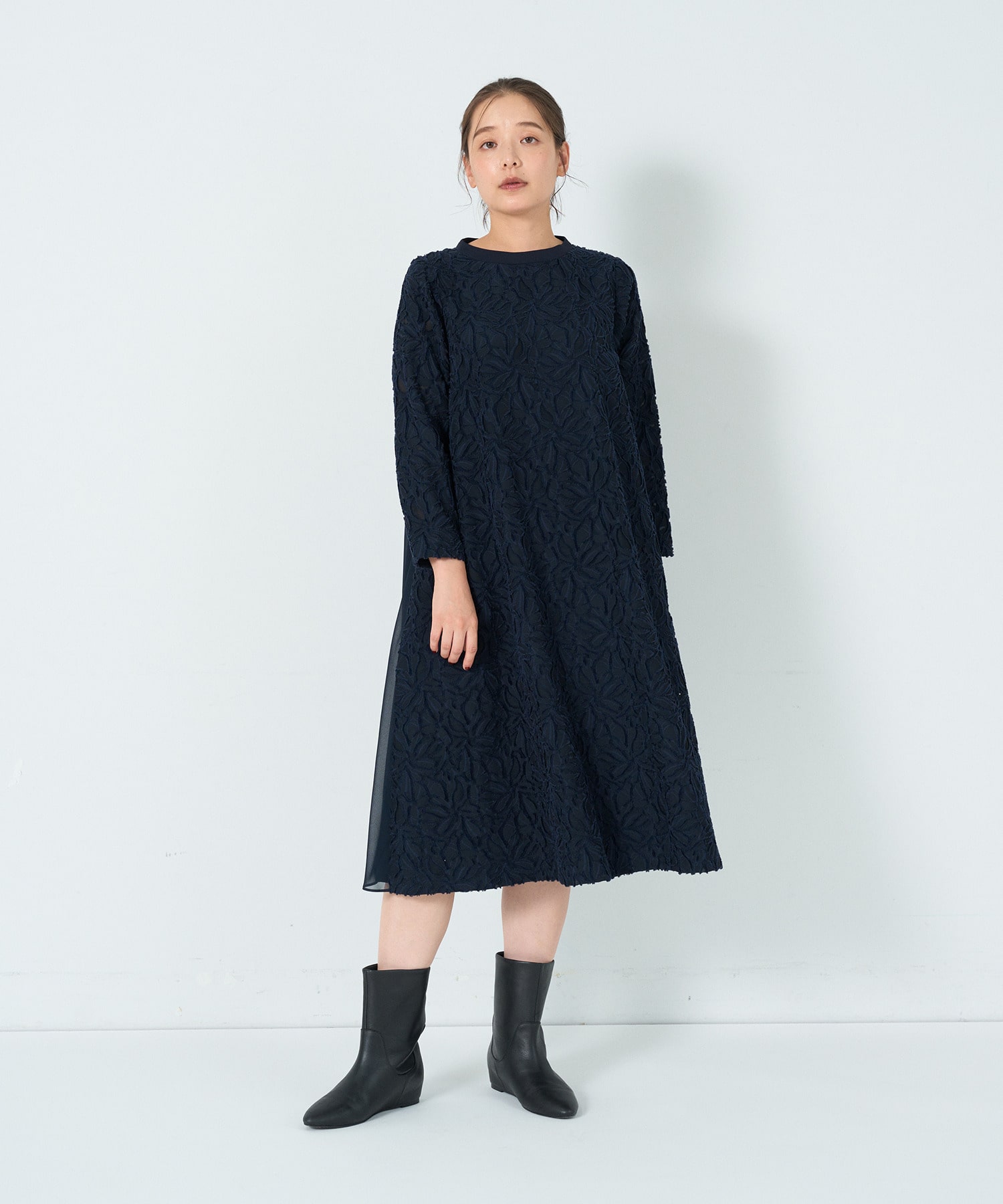 カットジャカードワンピース｜BIGI online store - ビギ オンラインストア