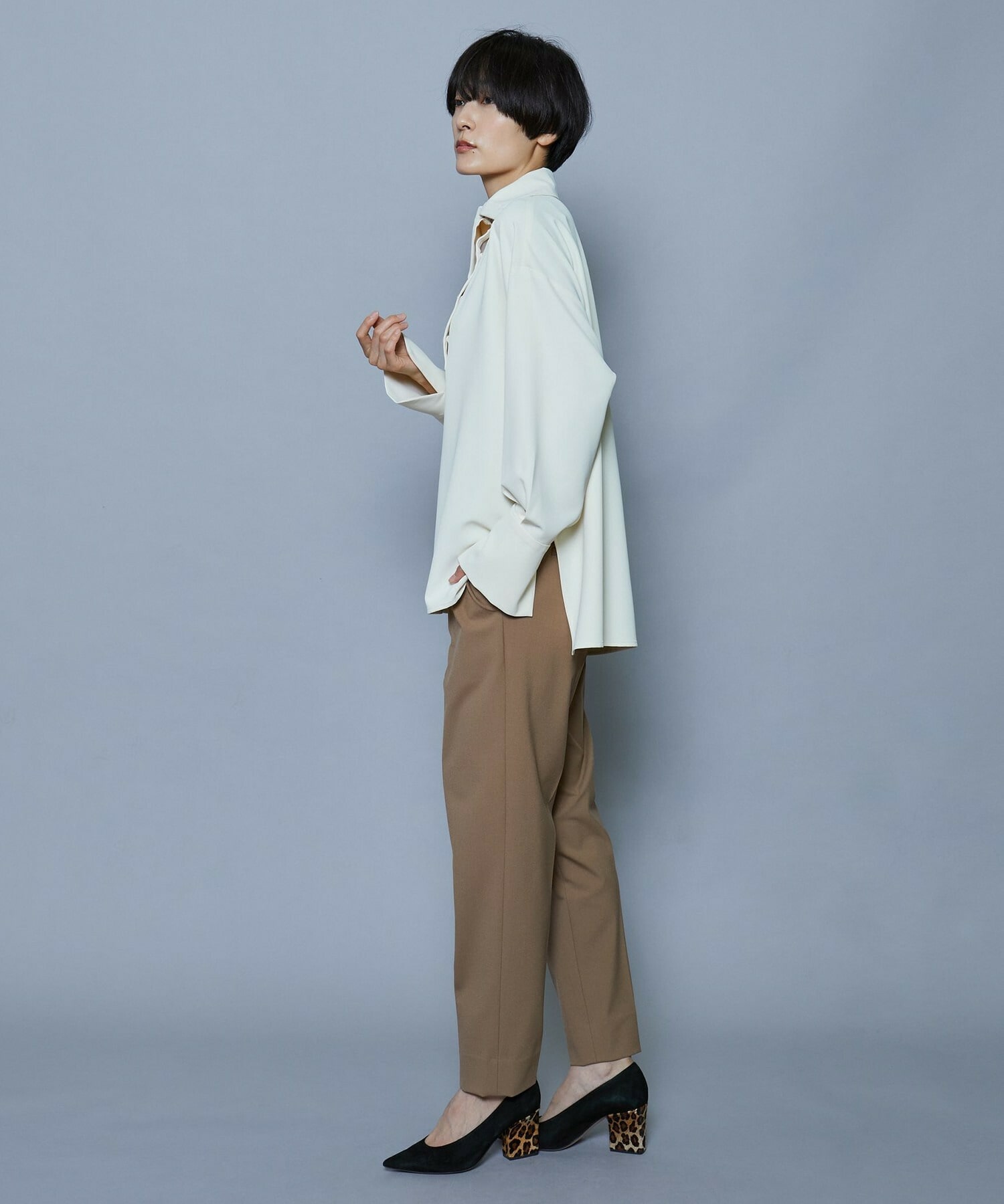 スタイリスト戸野塚かおるコラボ アシンメトリースタンドカラー