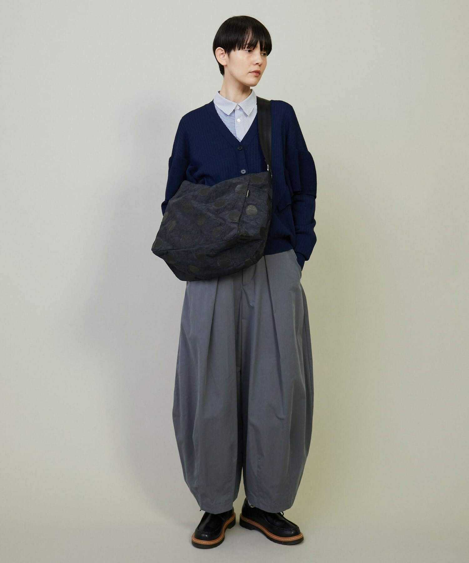 フリルリブカーデカーディガン｜BIGI online store - ビギ オンライン