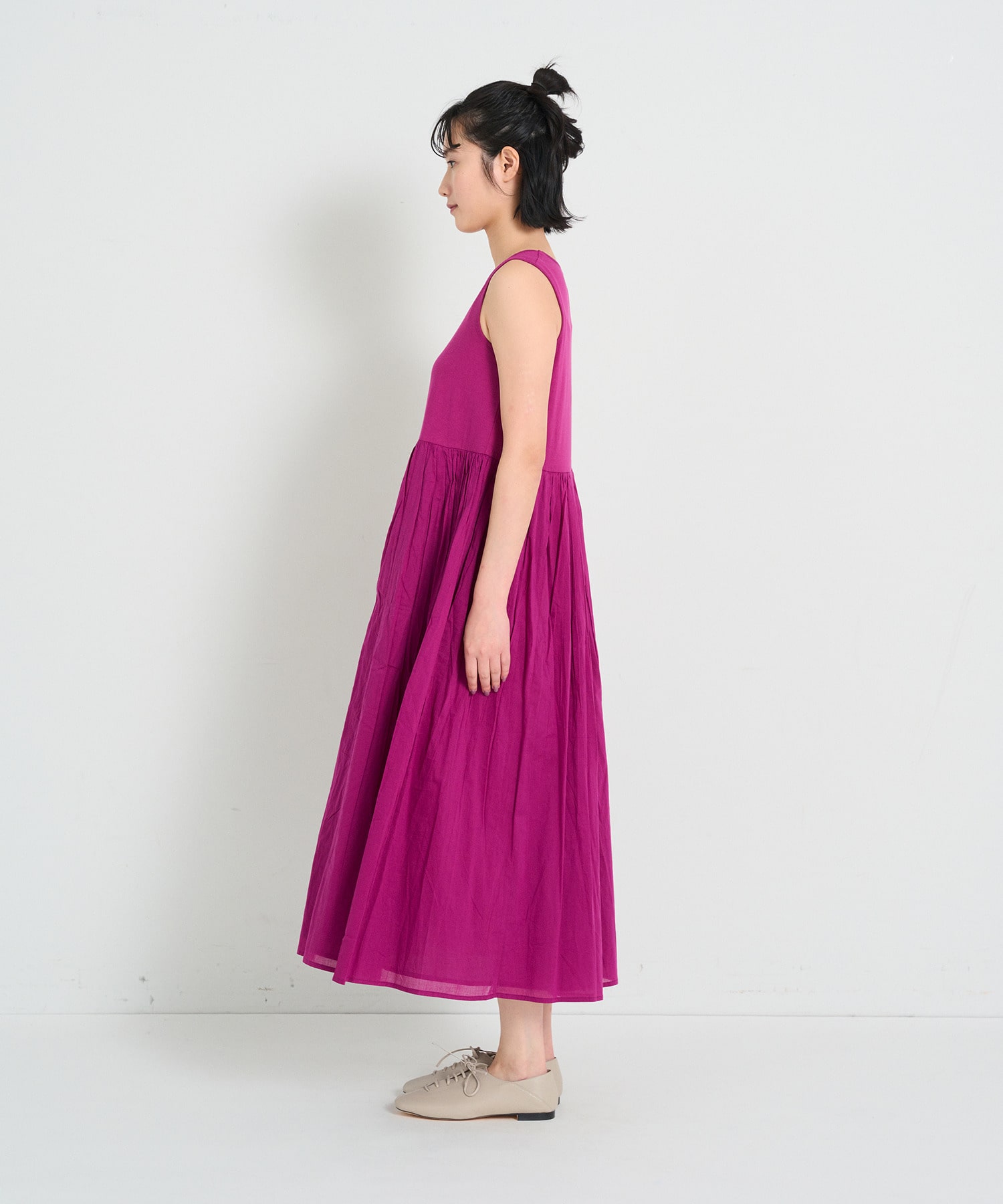 ◇2重布帛ノースリーブワンピース｜BIGI online store - ビギ