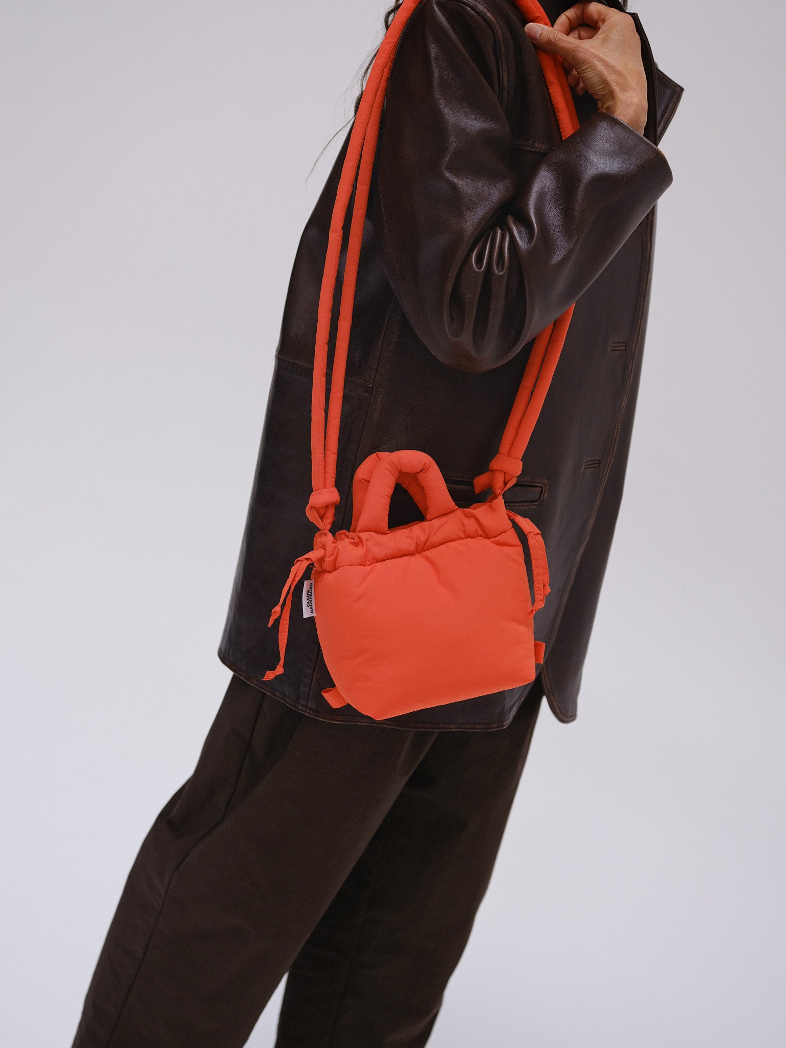 公式】ÖLEND オレンド Micro Ona Soft Bag バッグ Black – CHELSEA