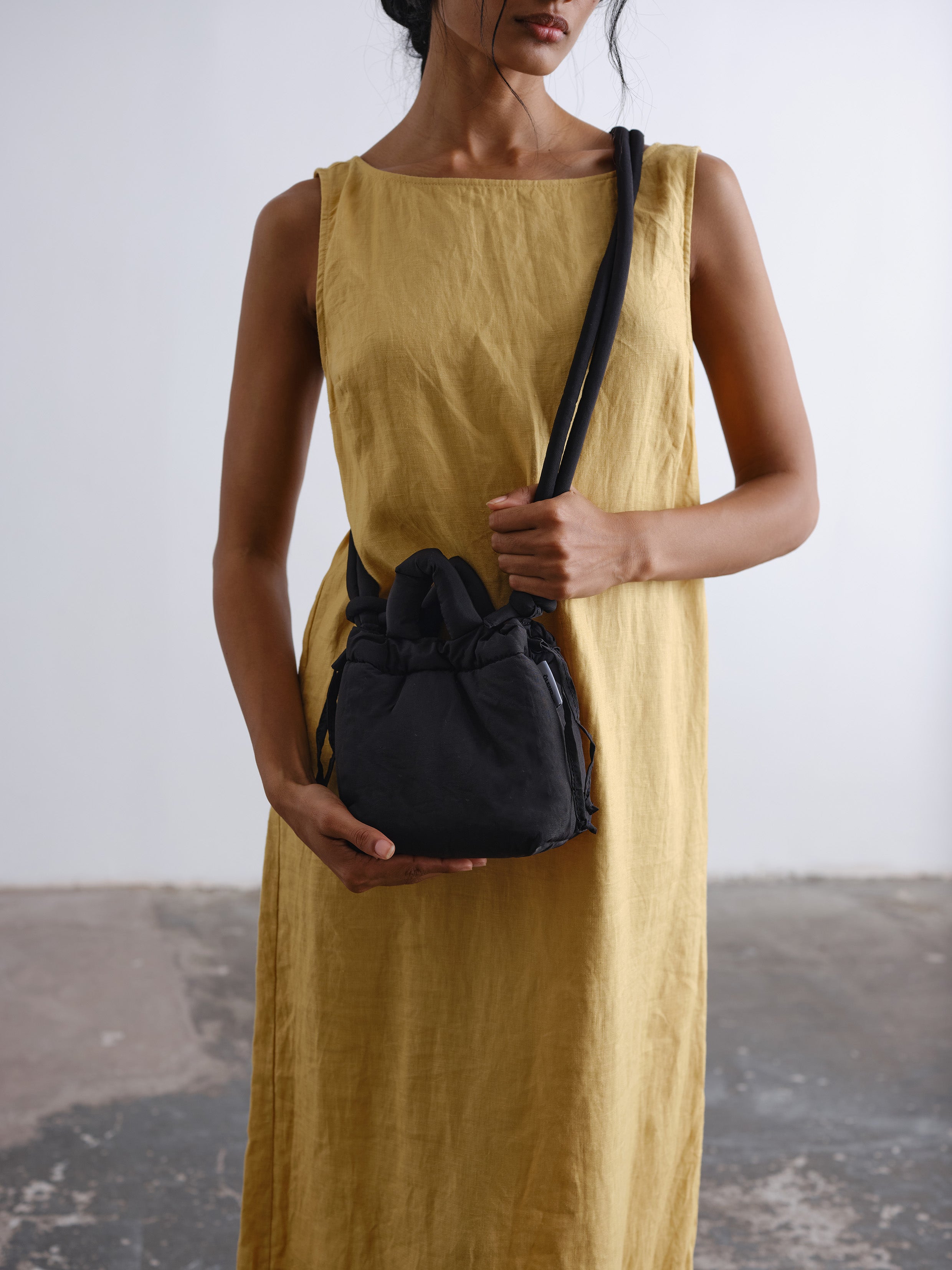 公式】ÖLEND オレンド Micro Ona Soft Bag バッグ Black – CHELSEA