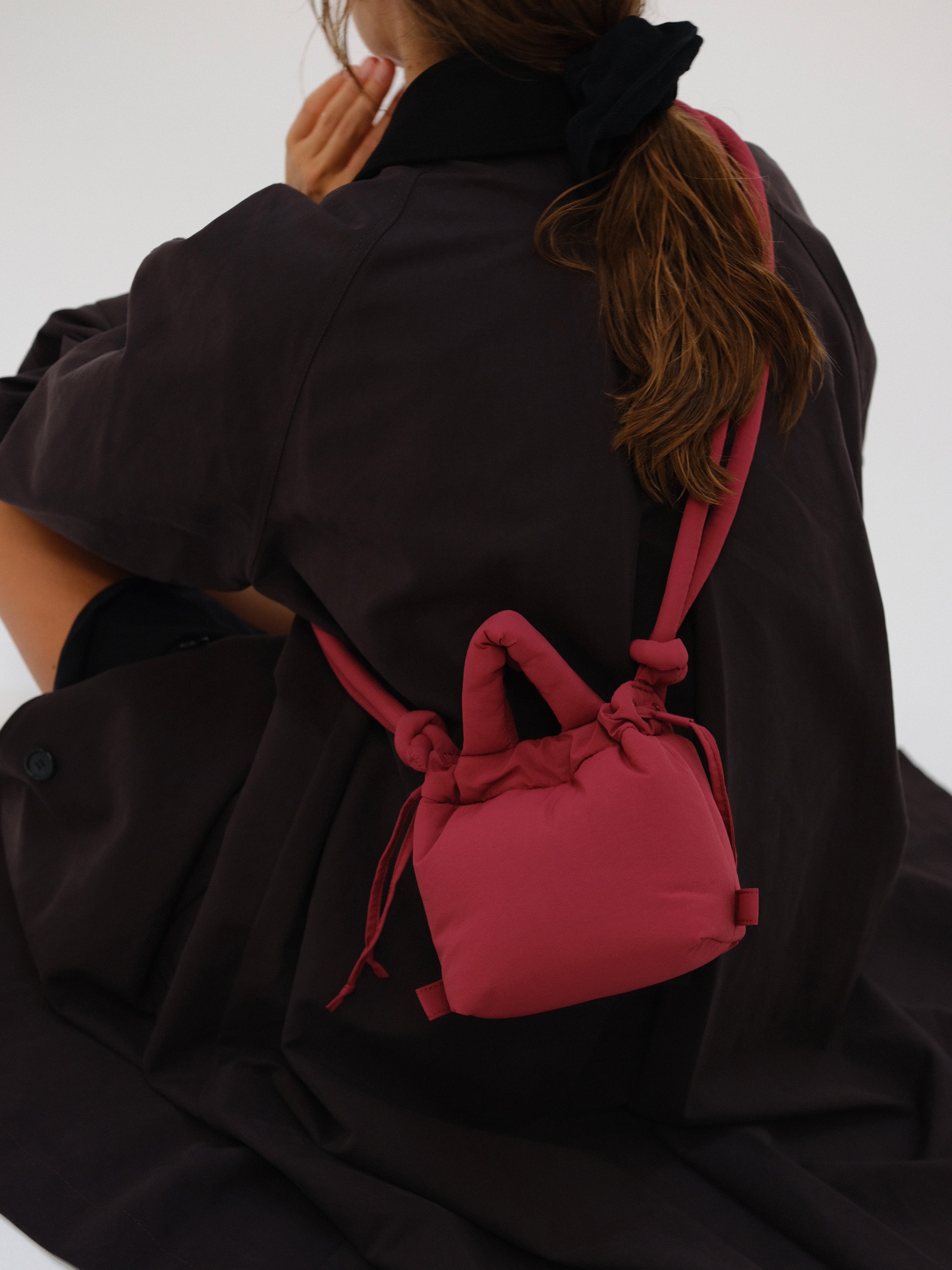 公式】ÖLEND オレンド Micro Ona Soft Bag バッグ Black – CHELSEA