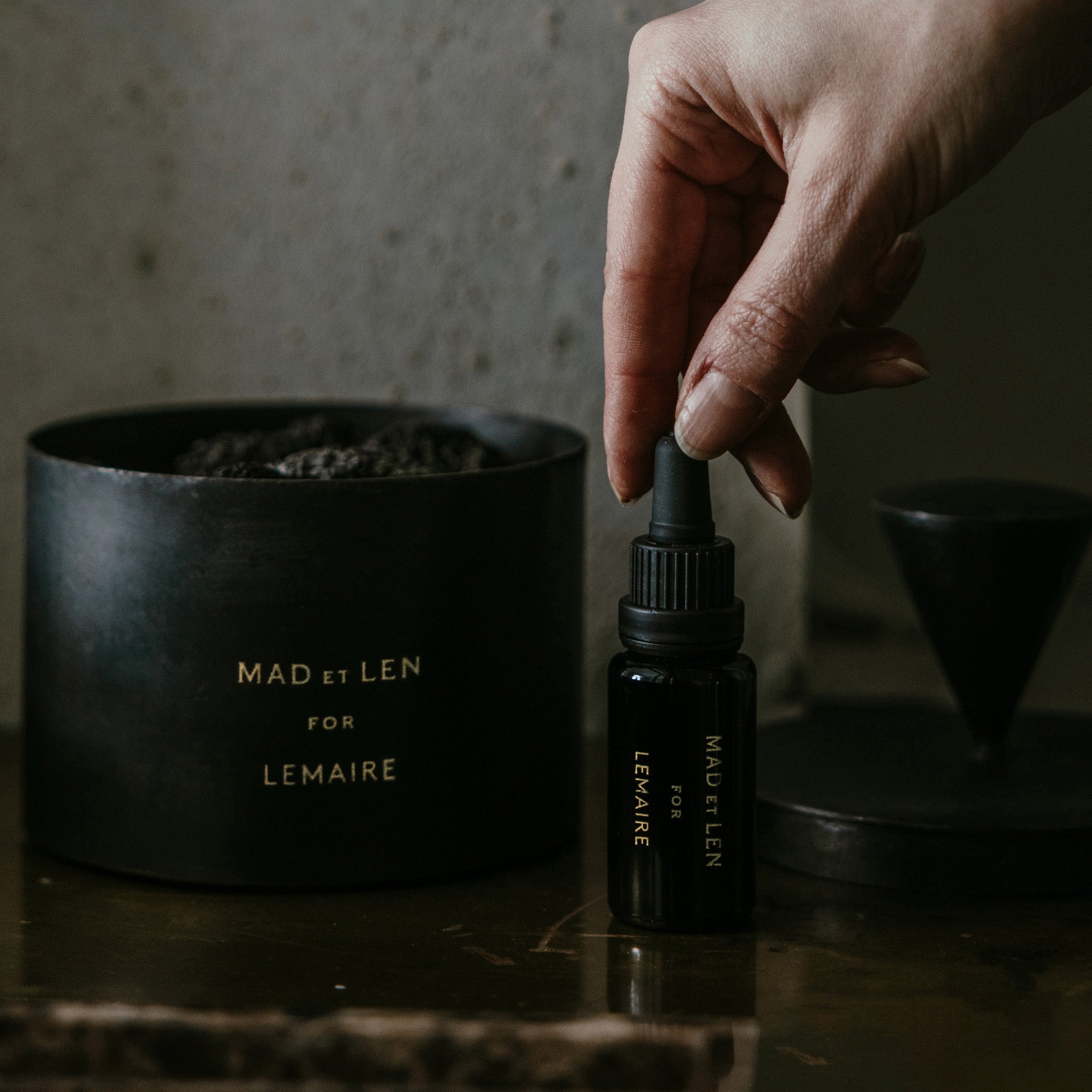 ポプリにGRAPHITE(グラファイト)の香りが加わりました | DOUBLE'H ML STORE