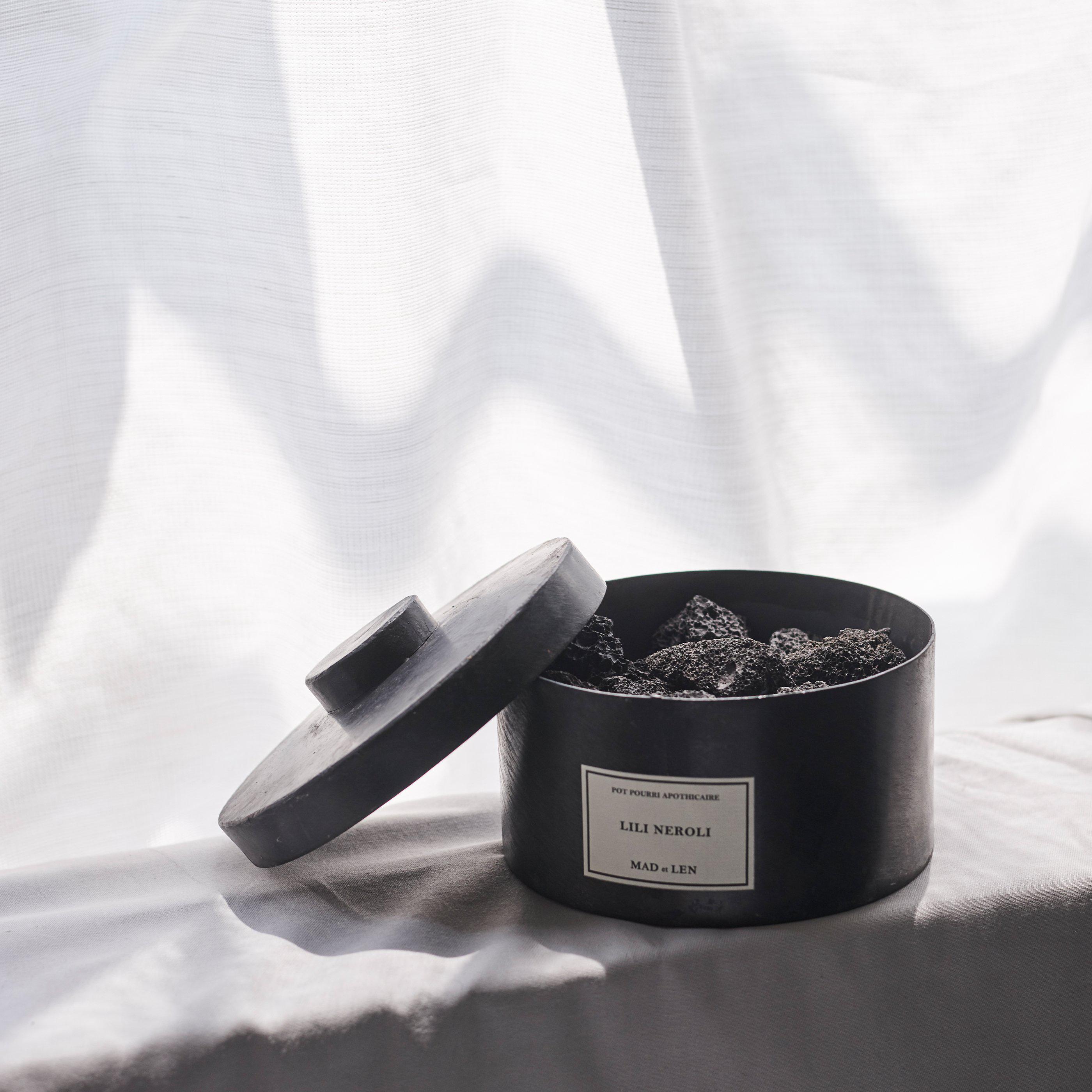 マドエレン アポセカリー / ラヴァ(溶岩石) ラージ | DOUBLE'H ML STORE