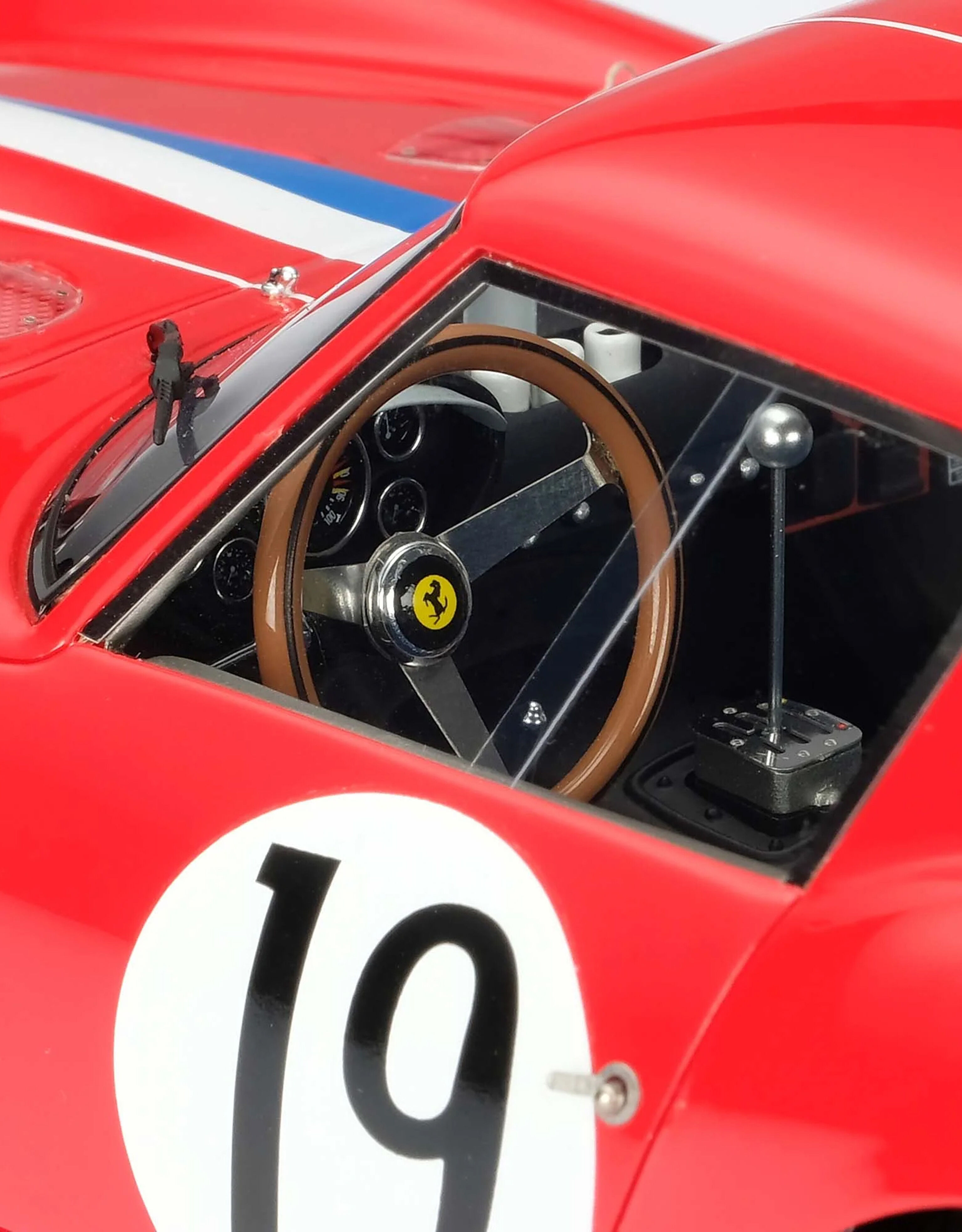 Ferrari 250 GTO 1962 Le Mans model in 1:18 scale