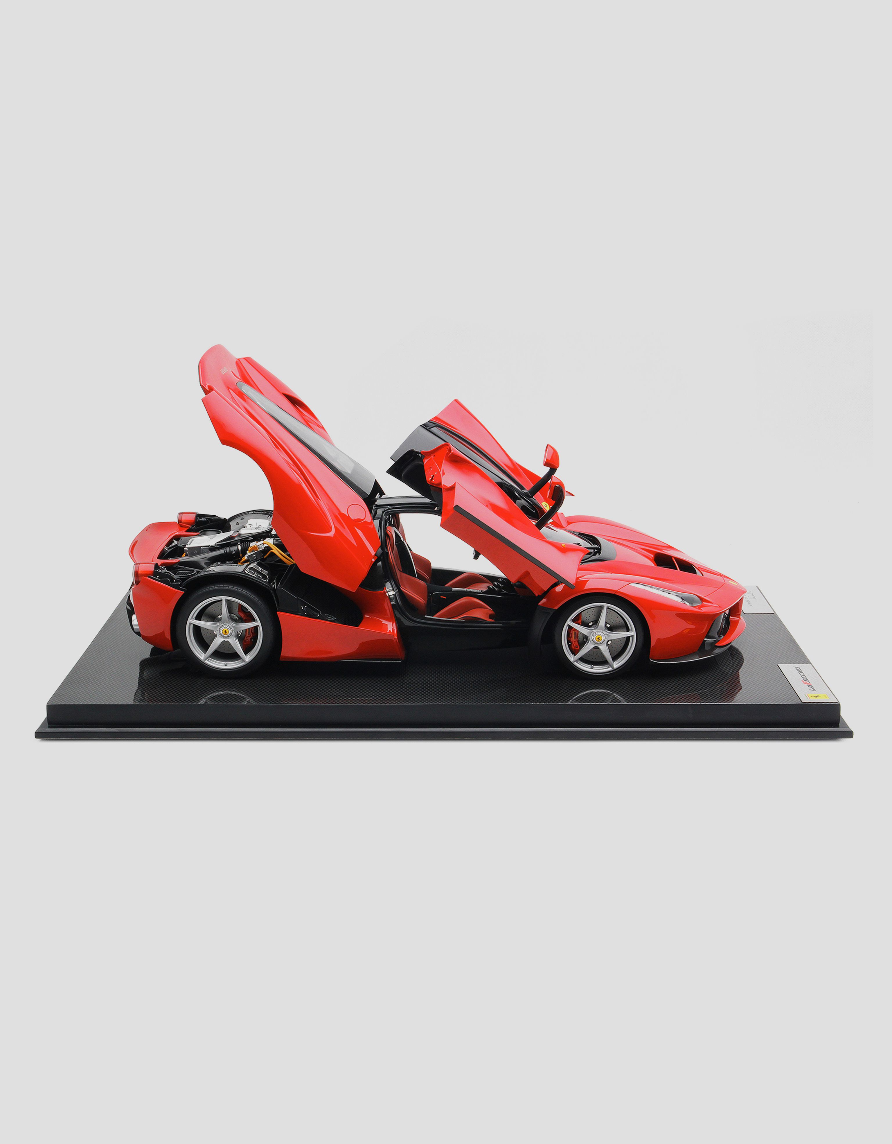 LaFerrari モデルカー 1:8スケール