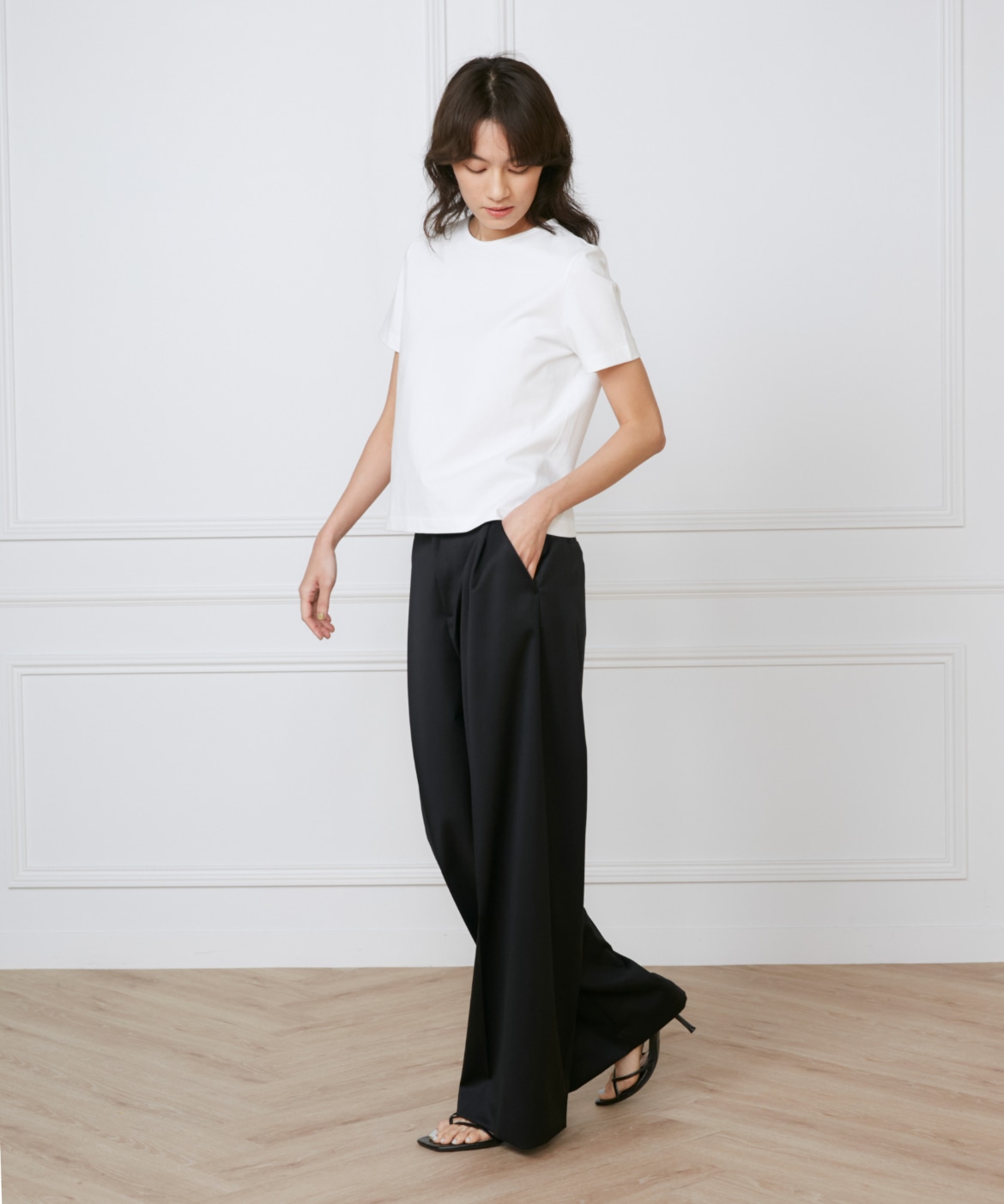 タックワイドパンツ《la veille by SUPERIOR CLOSET》｜INED（イネド