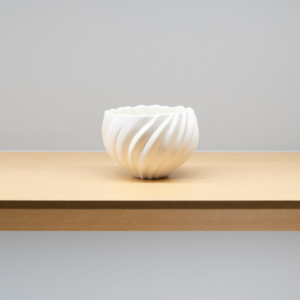 高橋奈己 / 白磁 茶碗（一点物） – HULS GALLERY TOKYO | 現代工芸