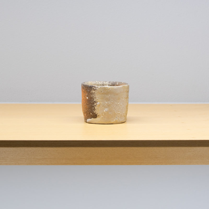 谷穹 / 信楽 盃（一点物） – HULS GALLERY TOKYO | 現代工芸ギャラリー