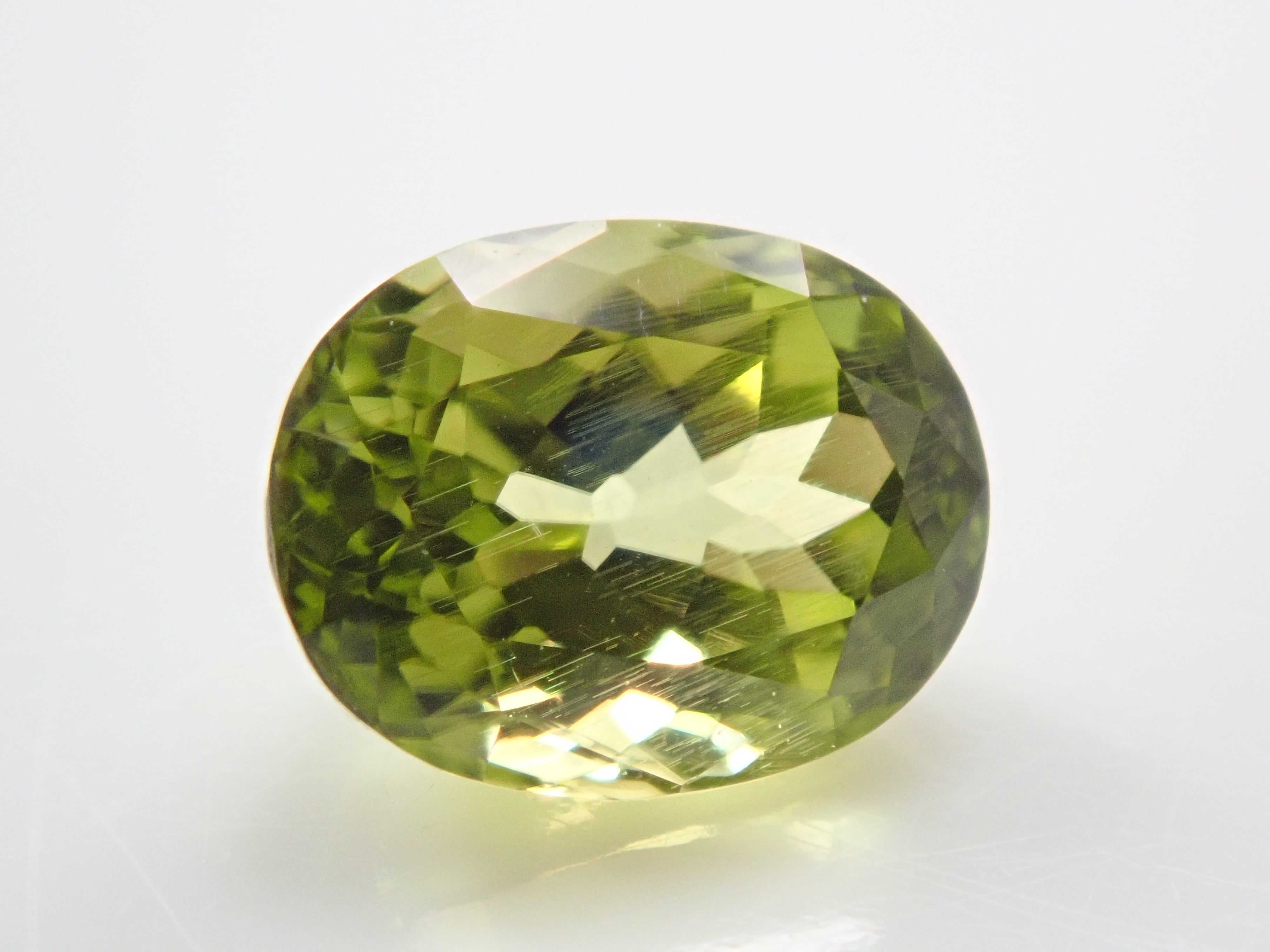 パラサイティックペリドット（パラサイトペリドット） 0.628ctルース